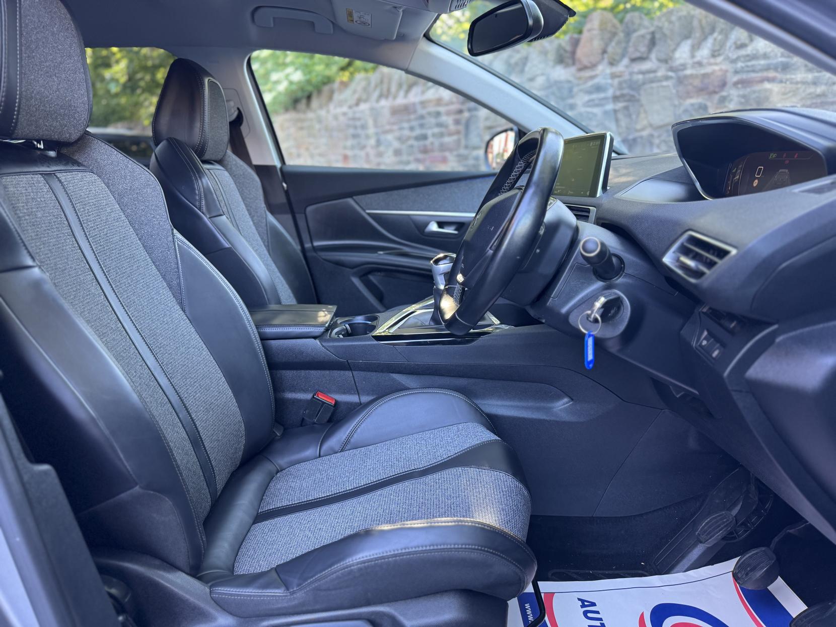 Peugeot 5008 1.2 PureTech GT Line SUV 5dr Petrol Manual Euro 6 (s/s) (130 ps)