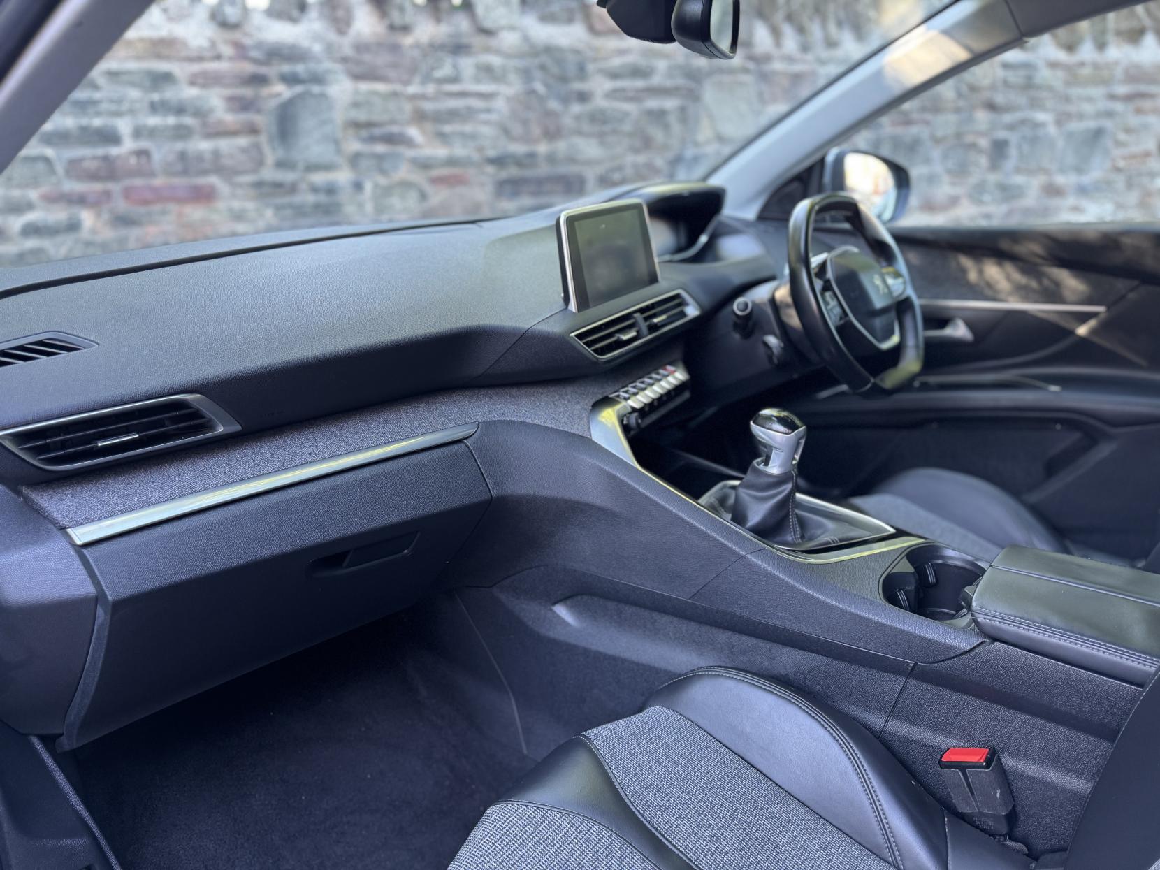 Peugeot 5008 1.2 PureTech GT Line SUV 5dr Petrol Manual Euro 6 (s/s) (130 ps)