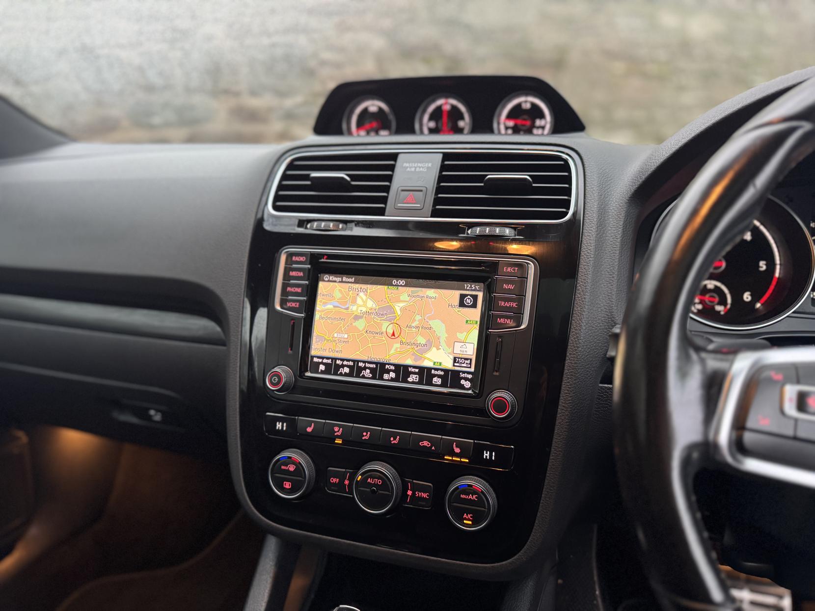 Volkswagen Scirocco 2.0 TDI BlueMotion Tech R-Line Hatchback 3dr Diesel DSG Euro 6 (s/s) (184 ps)