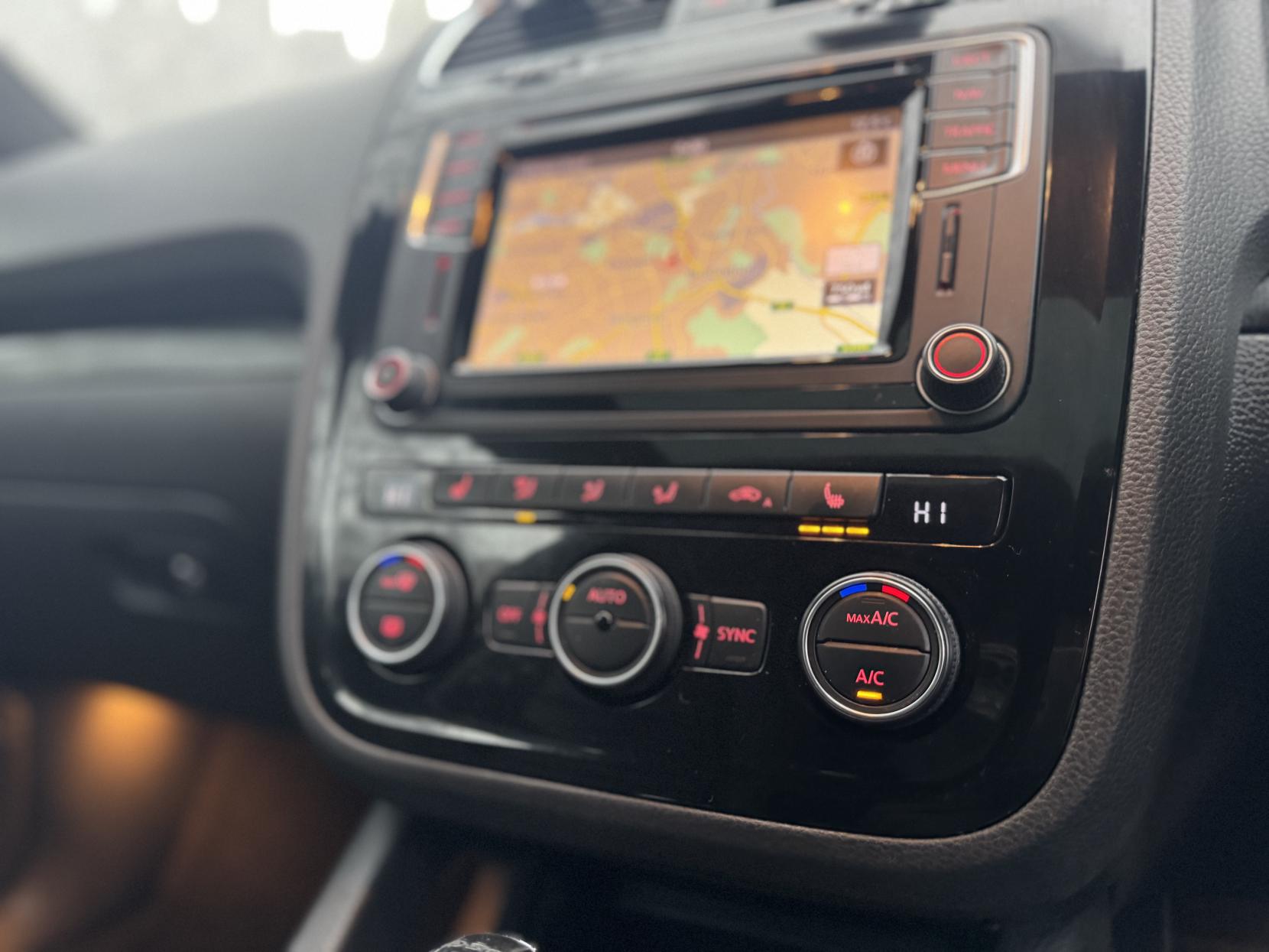 Volkswagen Scirocco 2.0 TDI BlueMotion Tech R-Line Hatchback 3dr Diesel DSG Euro 6 (s/s) (184 ps)