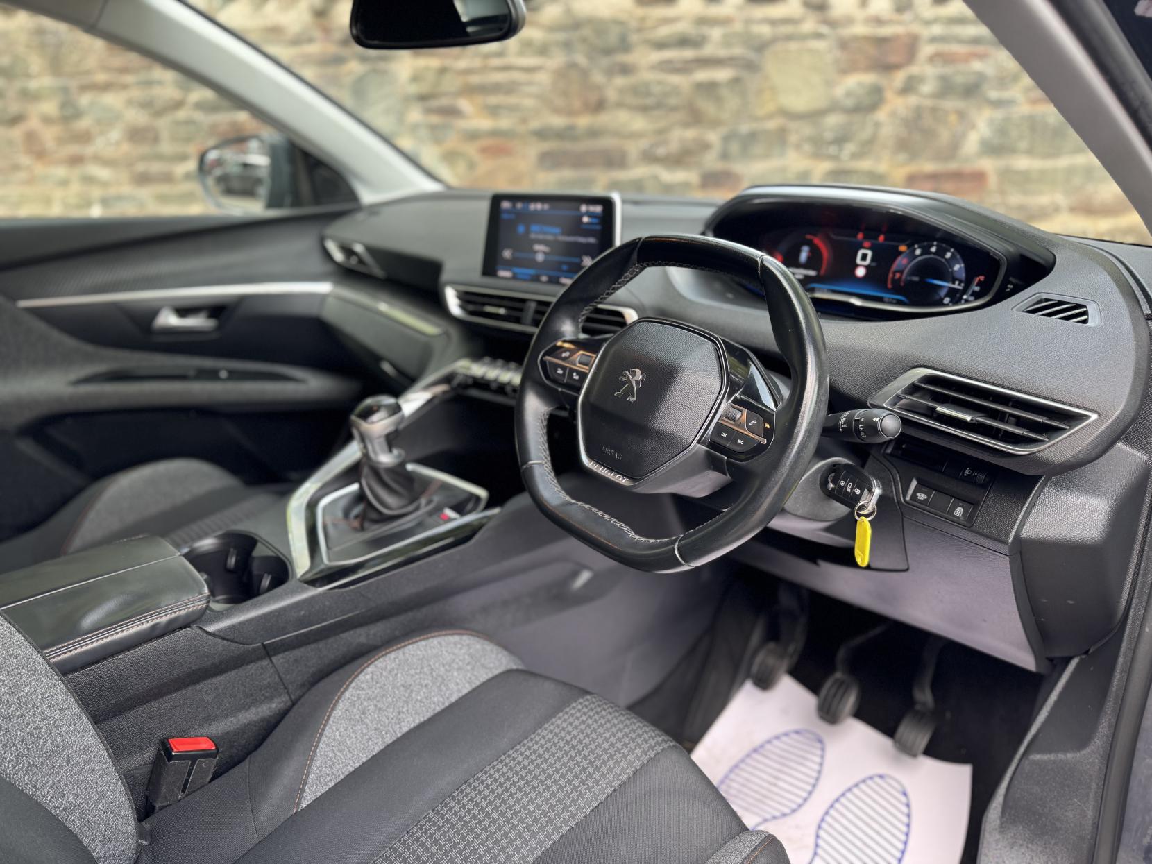 Peugeot 3008 1.2 PureTech Active SUV 5dr Petrol Manual Euro 6 (s/s) (130 ps)