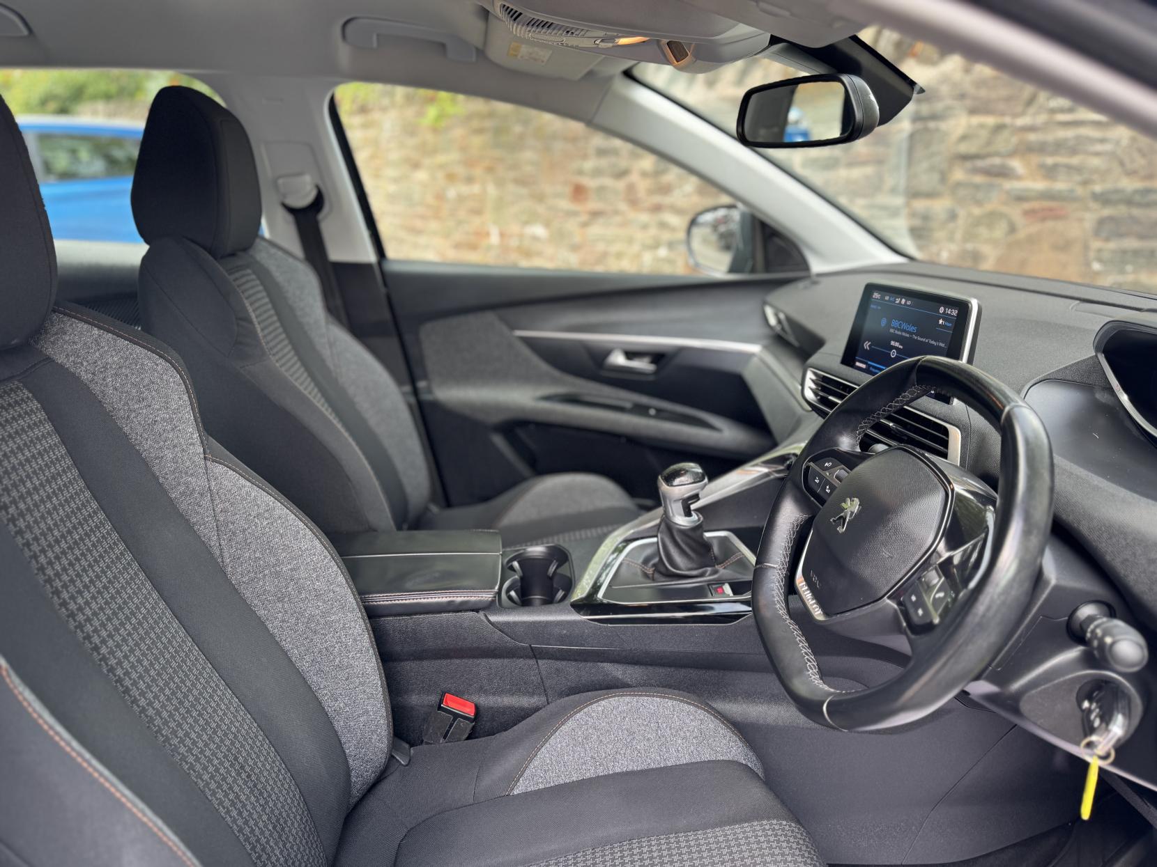 Peugeot 3008 1.2 PureTech Active SUV 5dr Petrol Manual Euro 6 (s/s) (130 ps)