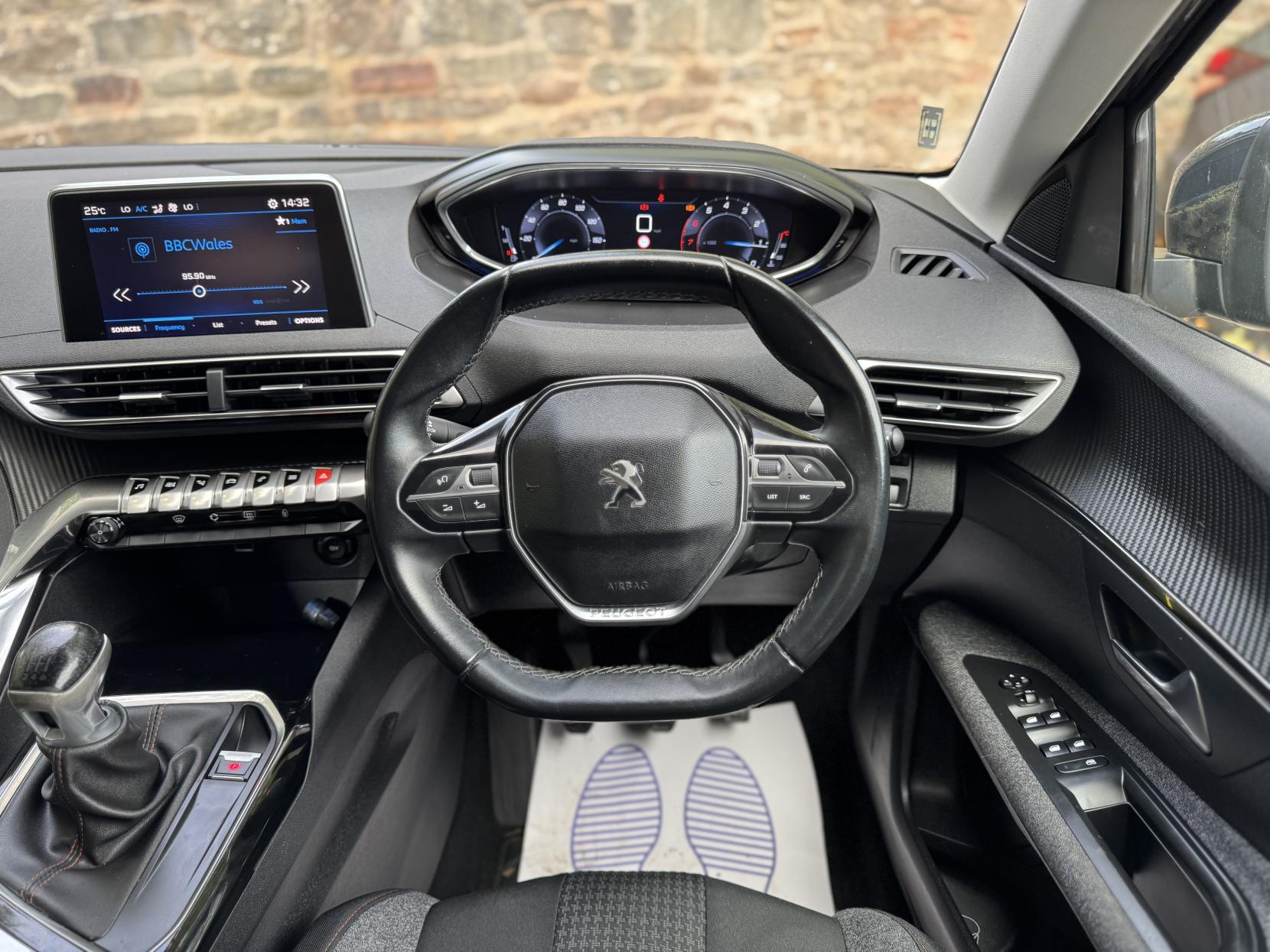 Peugeot 3008 1.2 PureTech Active SUV 5dr Petrol Manual Euro 6 (s/s) (130 ps)
