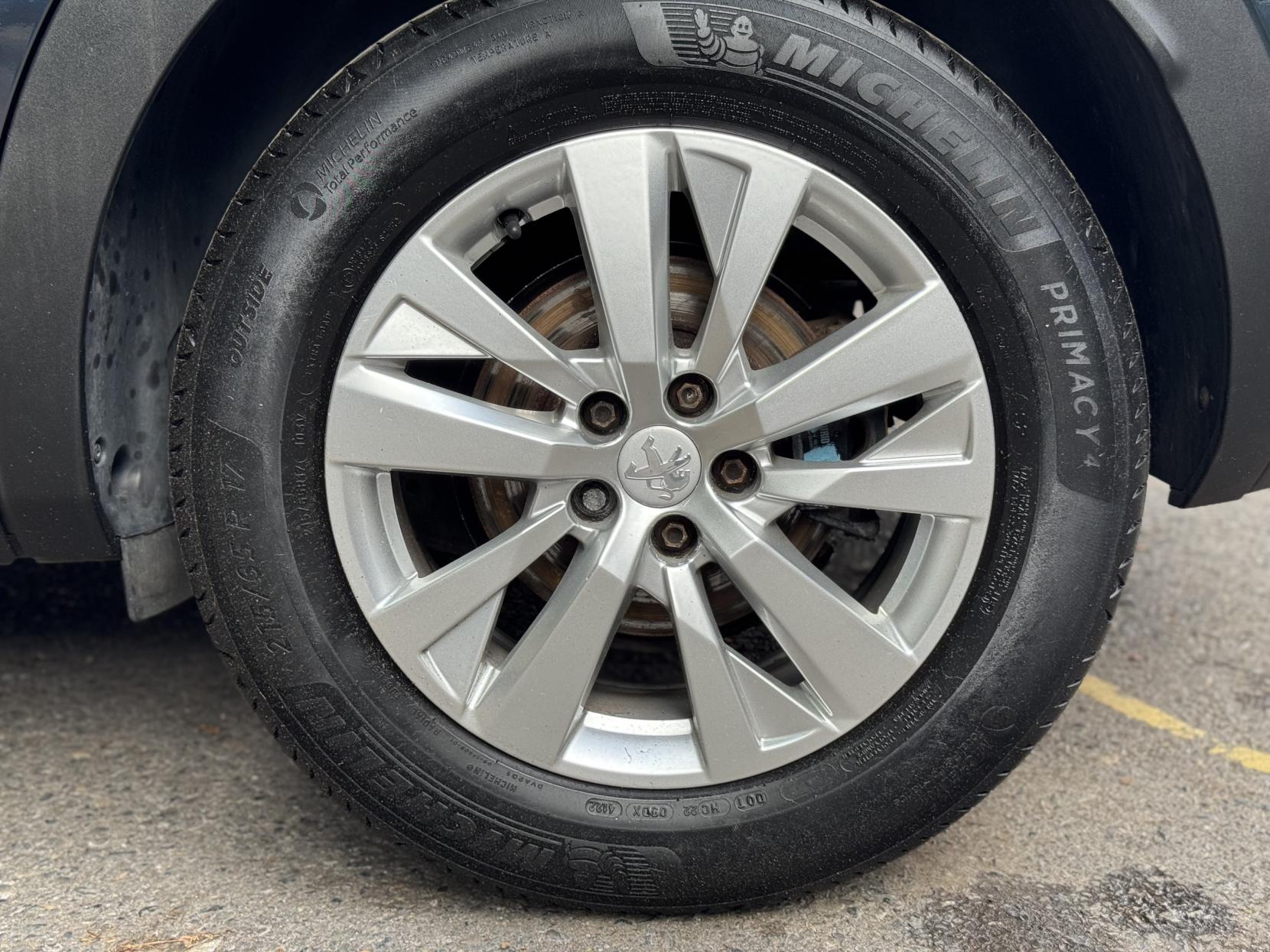 Peugeot 3008 1.2 PureTech Active SUV 5dr Petrol Manual Euro 6 (s/s) (130 ps)