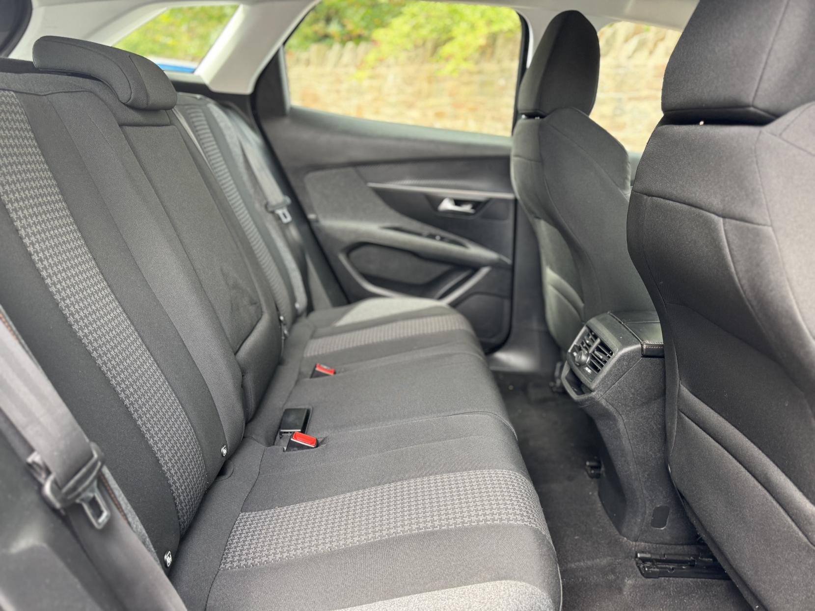 Peugeot 3008 1.2 PureTech Active SUV 5dr Petrol Manual Euro 6 (s/s) (130 ps)