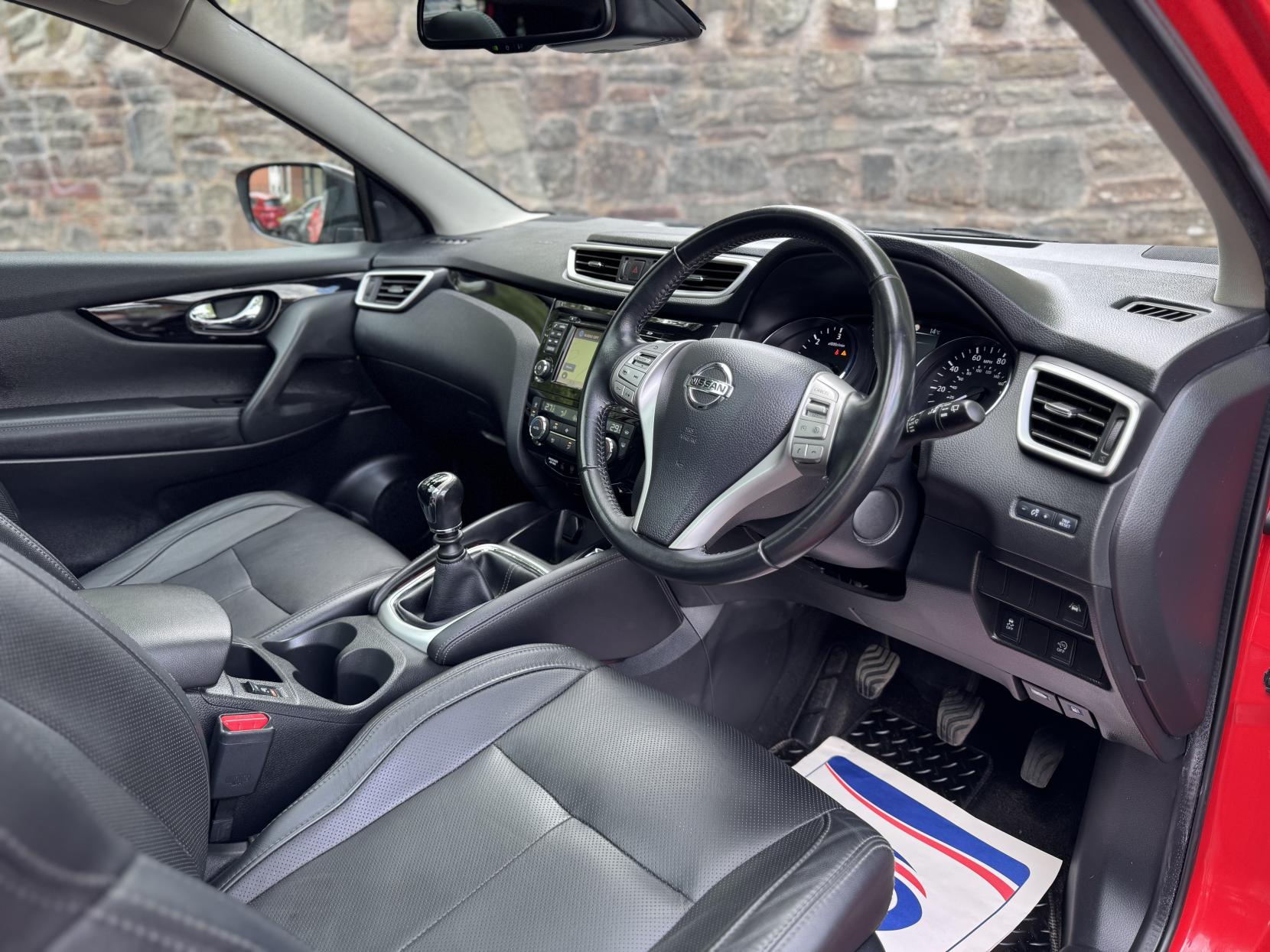Nissan Qashqai 1.5 dCi Tekna SUV 5dr Diesel Manual 2WD Euro 6 (s/s) (110 ps)