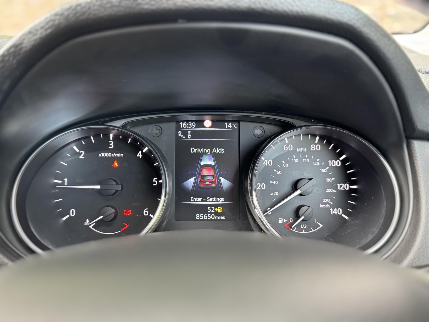 Nissan Qashqai 1.5 dCi Tekna SUV 5dr Diesel Manual 2WD Euro 6 (s/s) (110 ps)