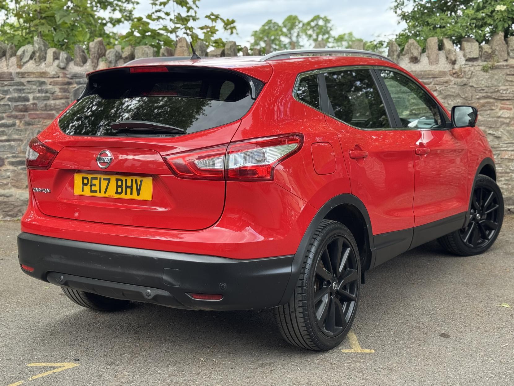 Nissan Qashqai 1.5 dCi Tekna SUV 5dr Diesel Manual 2WD Euro 6 (s/s) (110 ps)