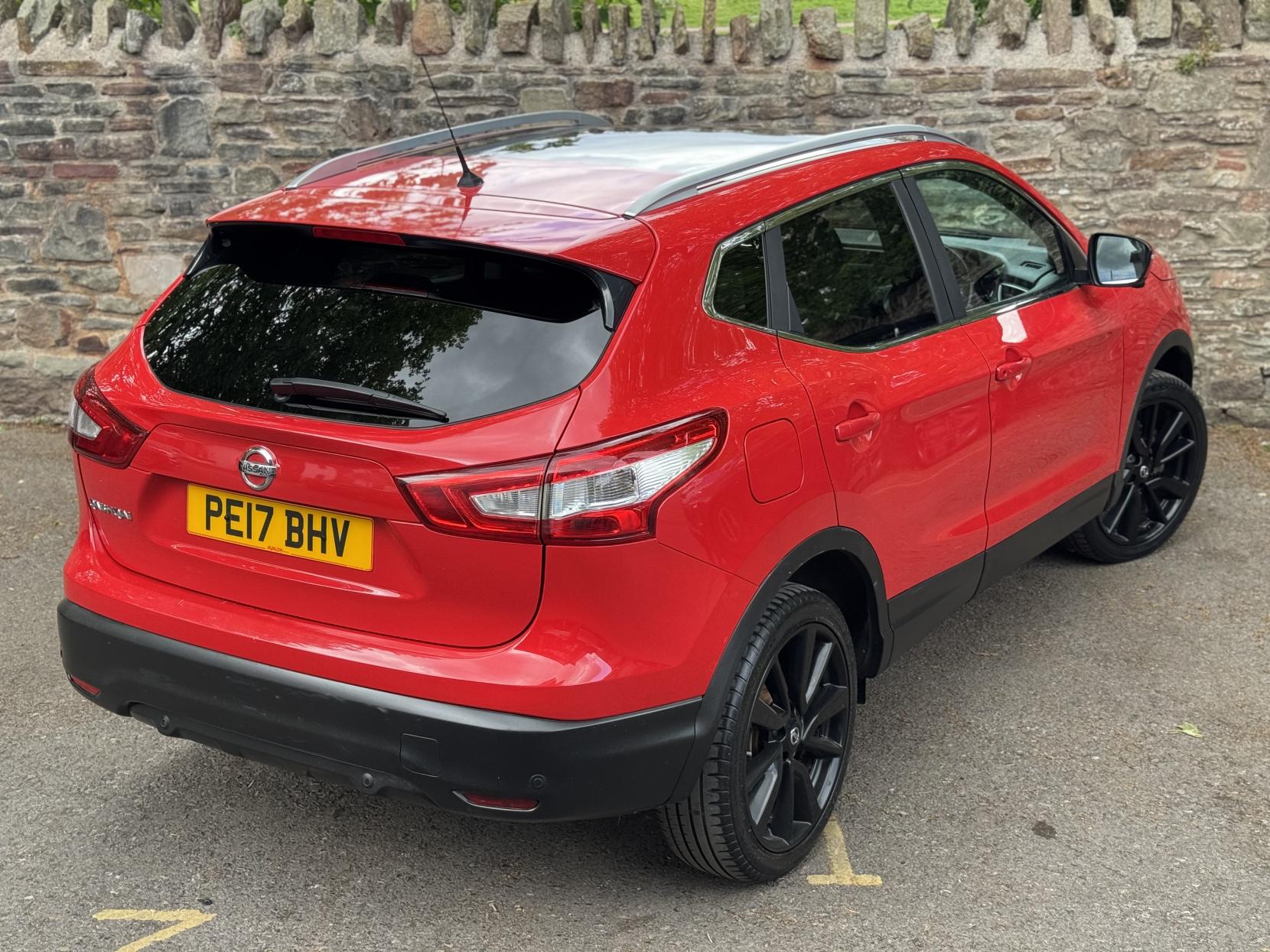 Nissan Qashqai 1.5 dCi Tekna SUV 5dr Diesel Manual 2WD Euro 6 (s/s) (110 ps)