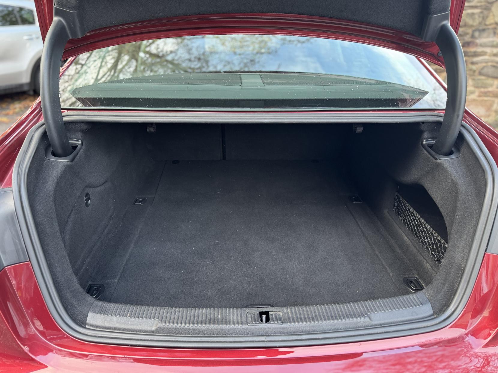 Audi A6 Saloon 2.0 TDI ultra SE Executive Saloon 4dr Diesel Manual Euro 6 (s/s) (190 ps)