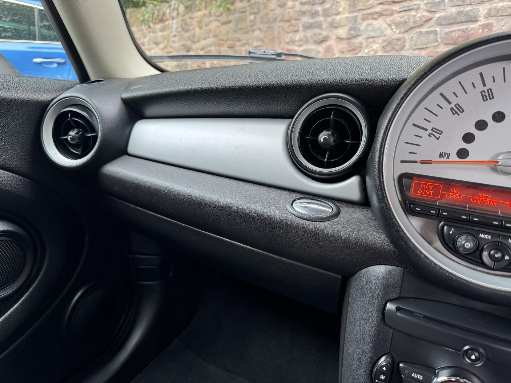 MINI Hatch 1.6 One Hatchback 3dr Petrol Manual Euro 5 (98 ps)