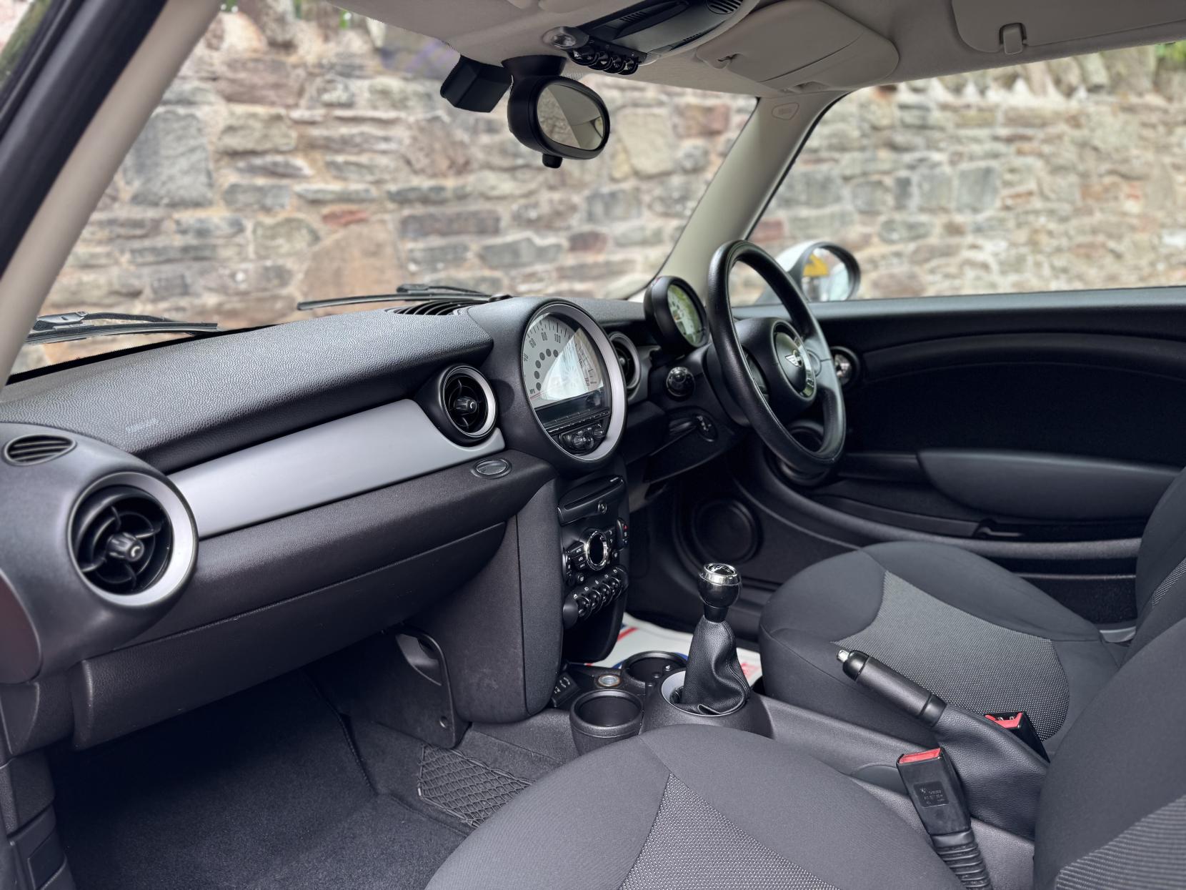 MINI Hatch 1.6 One Hatchback 3dr Petrol Manual Euro 5 (98 ps)