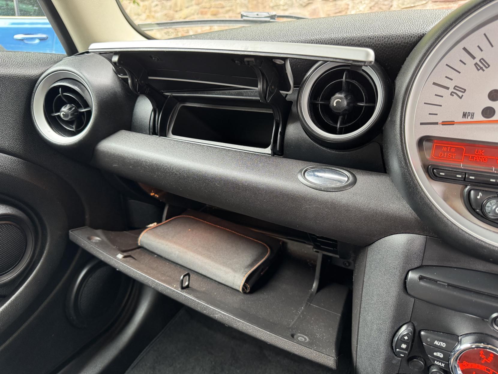 MINI Hatch 1.6 One Hatchback 3dr Petrol Manual Euro 5 (98 ps)