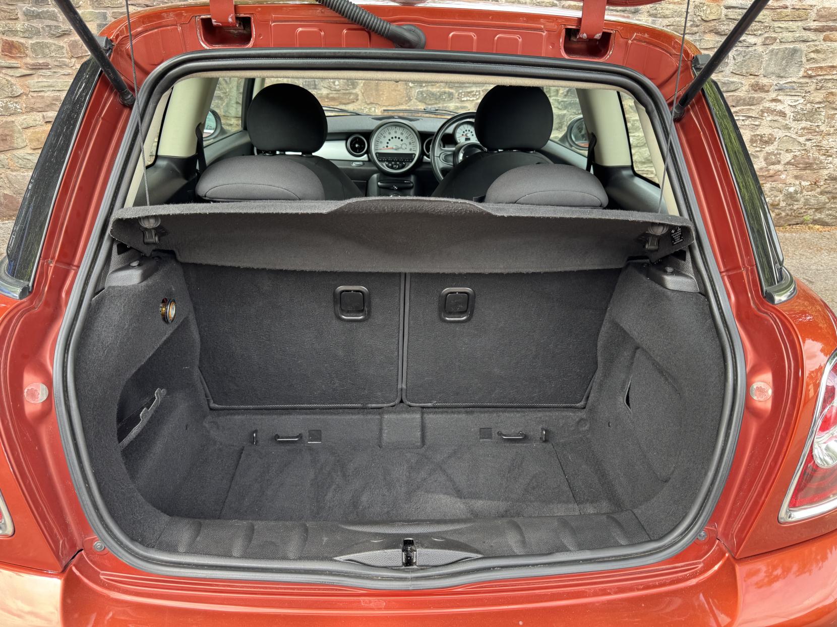 MINI Hatch 1.6 One Hatchback 3dr Petrol Manual Euro 5 (98 ps)