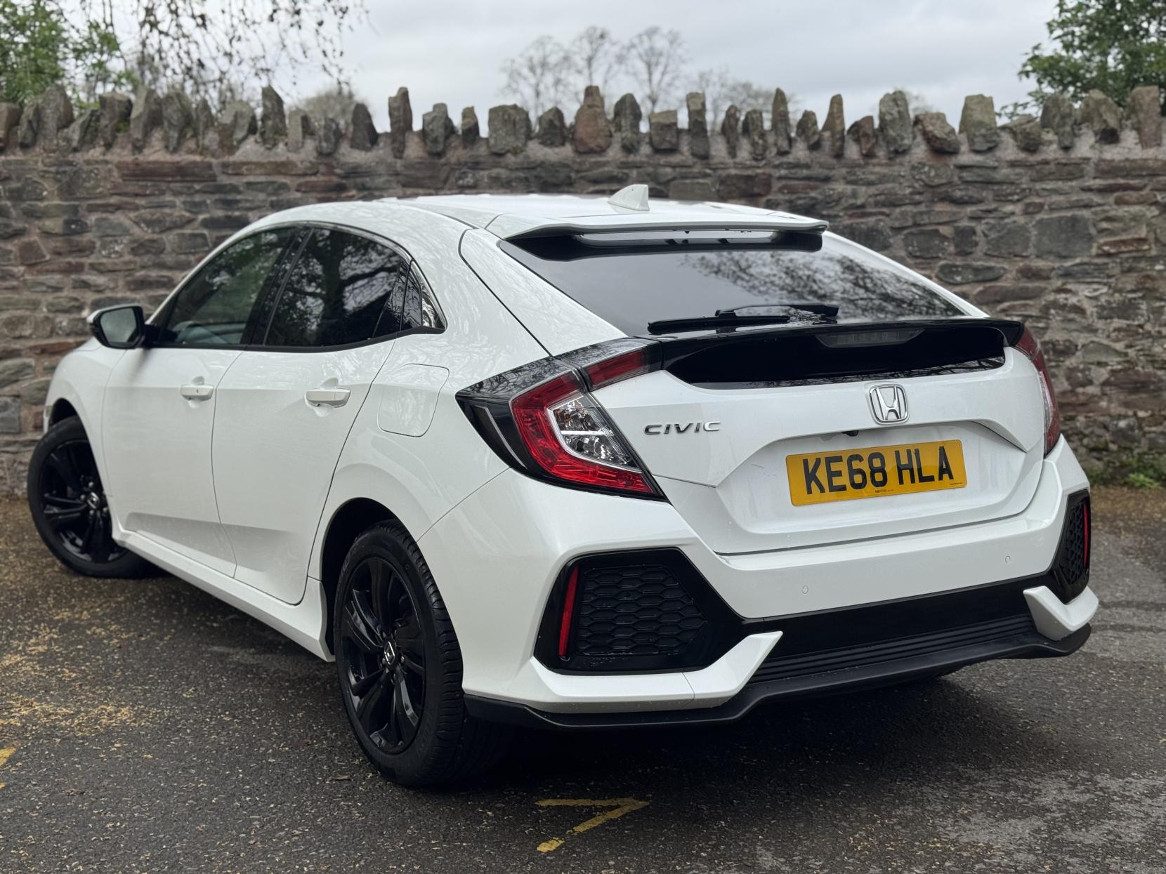 Honda Civic 1.0 VTEC Turbo EX Hatchback 5dr Petrol CVT Euro 6 (s/s) (126 ps)