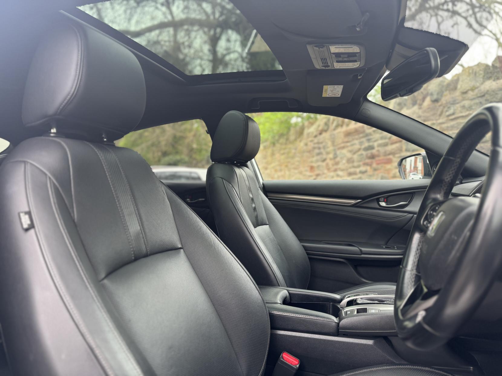 Honda Civic 1.0 VTEC Turbo EX Hatchback 5dr Petrol CVT Euro 6 (s/s) (126 ps)