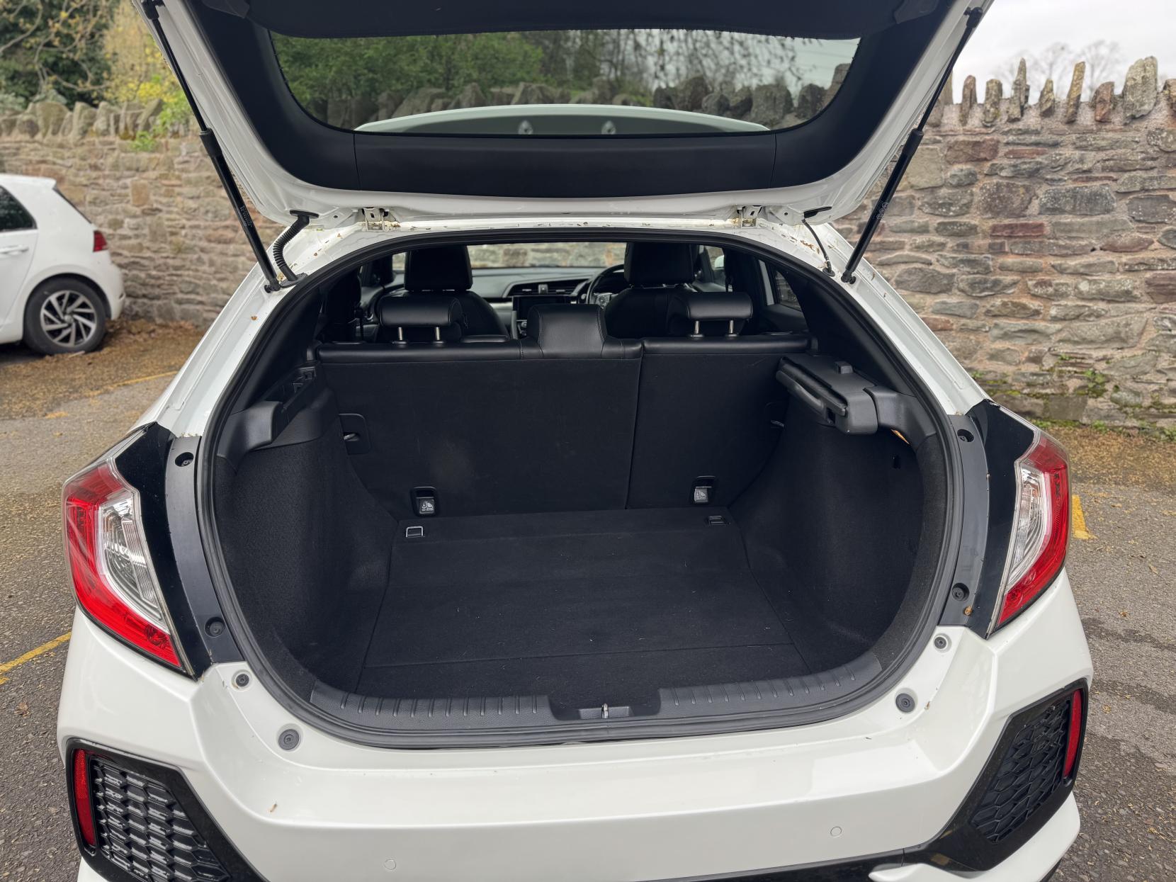 Honda Civic 1.0 VTEC Turbo EX Hatchback 5dr Petrol CVT Euro 6 (s/s) (126 ps)