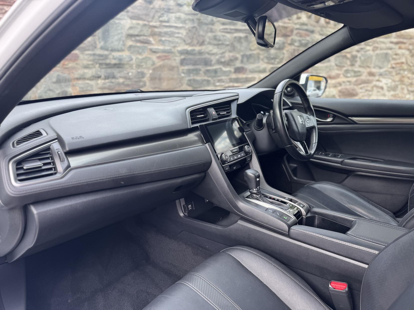 Honda Civic 1.0 VTEC Turbo EX Hatchback 5dr Petrol CVT Euro 6 (s/s) (126 ps)