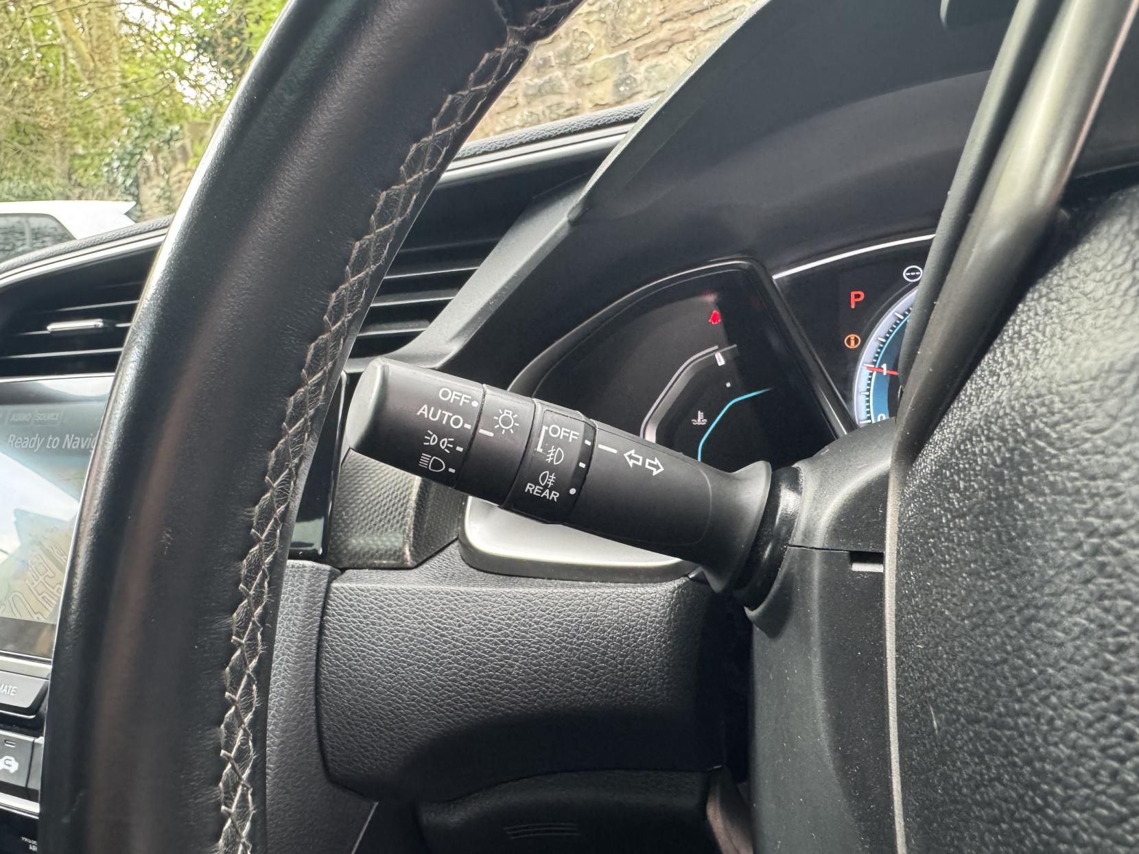 Honda Civic 1.0 VTEC Turbo EX Hatchback 5dr Petrol CVT Euro 6 (s/s) (126 ps)