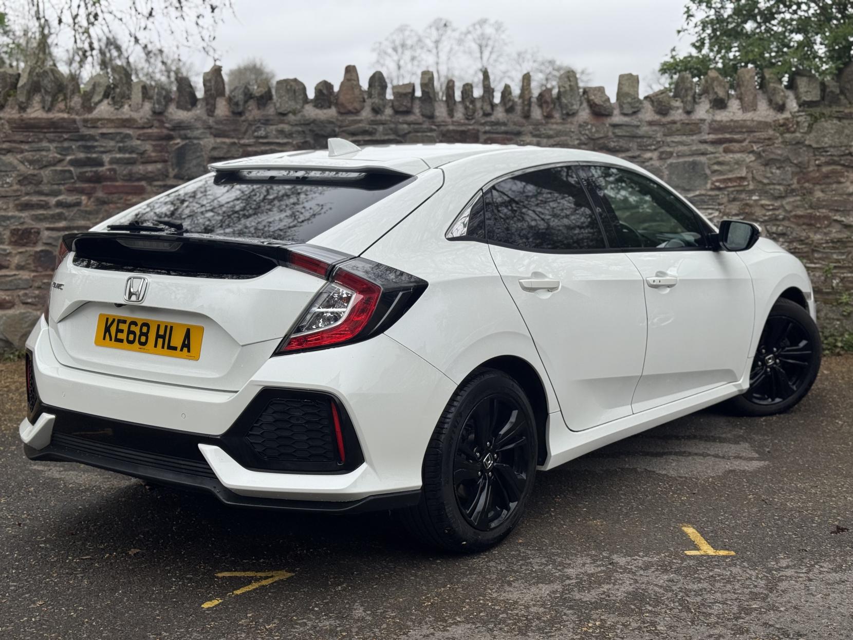 Honda Civic 1.0 VTEC Turbo EX Hatchback 5dr Petrol CVT Euro 6 (s/s) (126 ps)