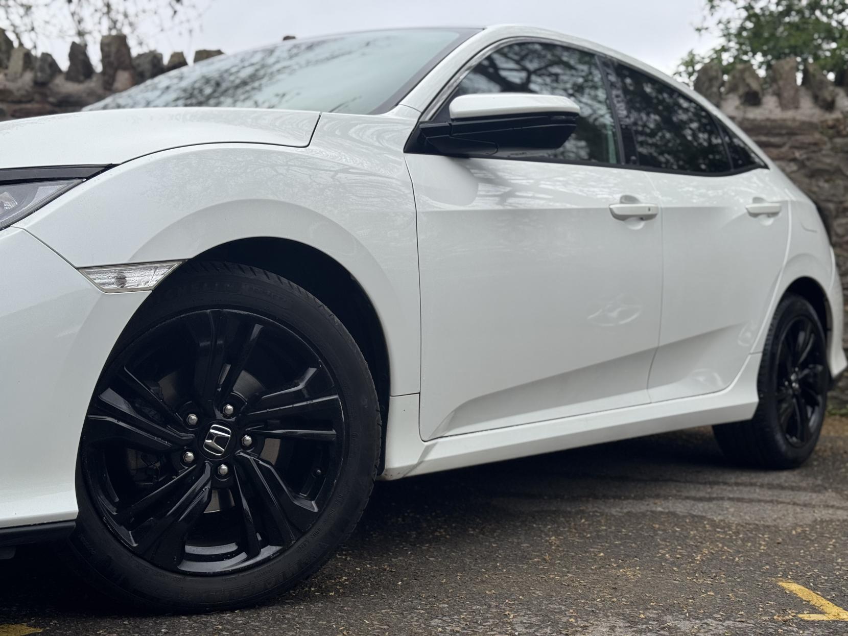 Honda Civic 1.0 VTEC Turbo EX Hatchback 5dr Petrol CVT Euro 6 (s/s) (126 ps)