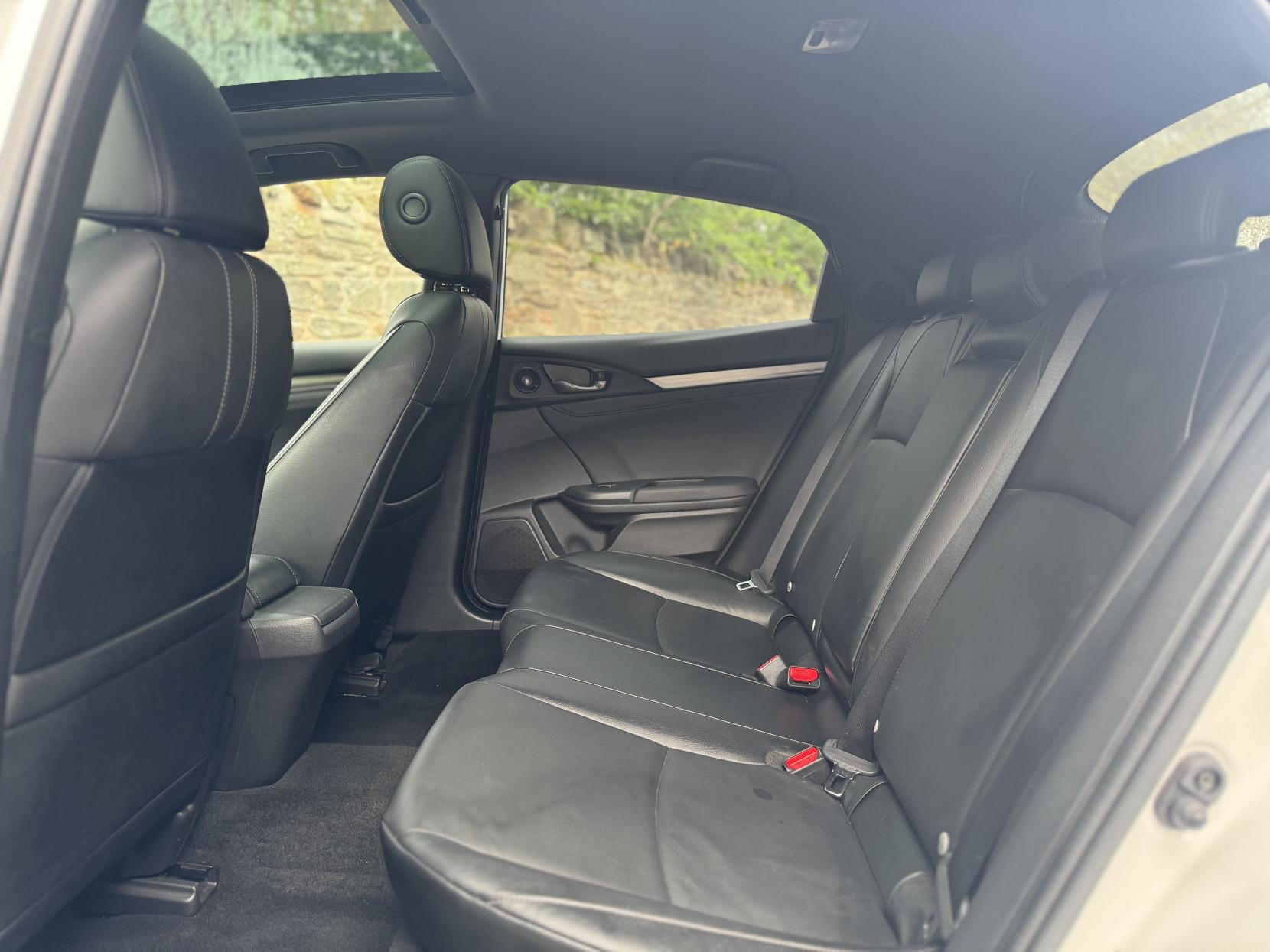 Honda Civic 1.0 VTEC Turbo EX Hatchback 5dr Petrol CVT Euro 6 (s/s) (126 ps)