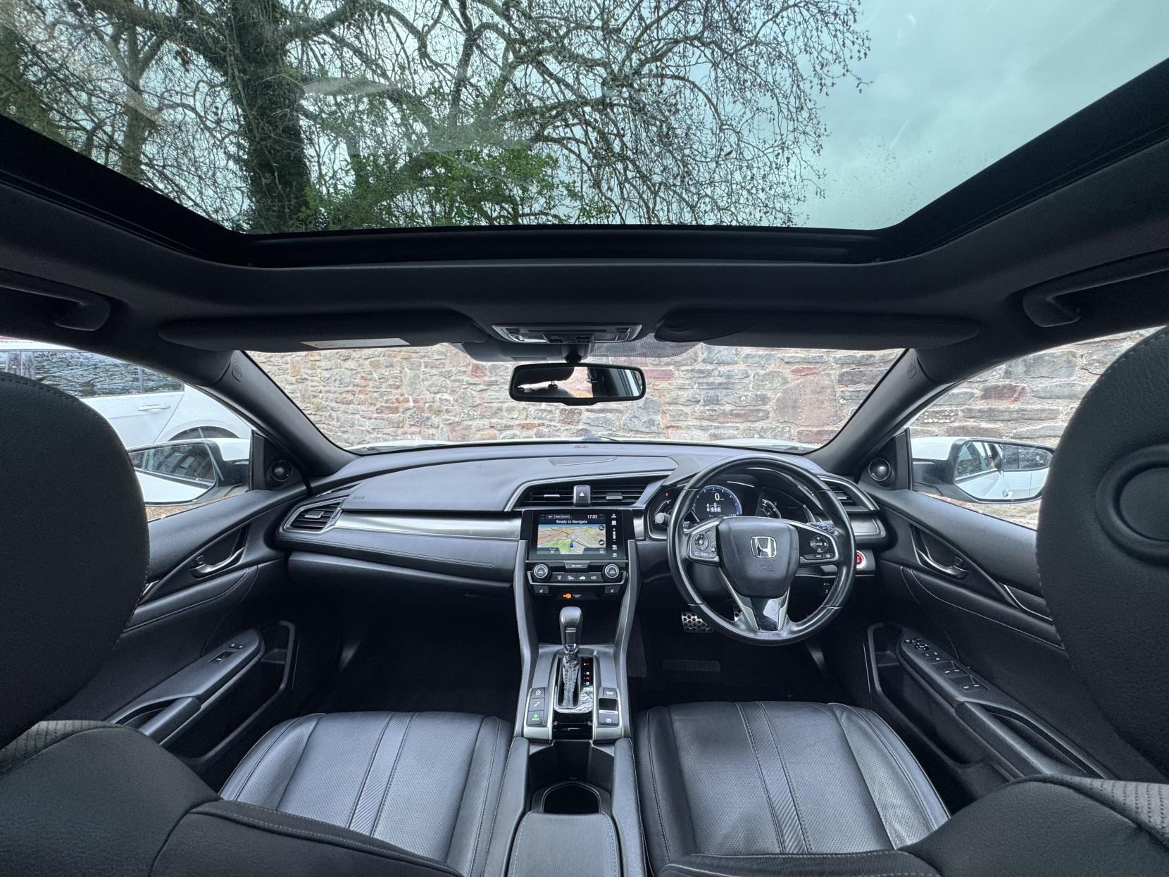 Honda Civic 1.0 VTEC Turbo EX Hatchback 5dr Petrol CVT Euro 6 (s/s) (126 ps)