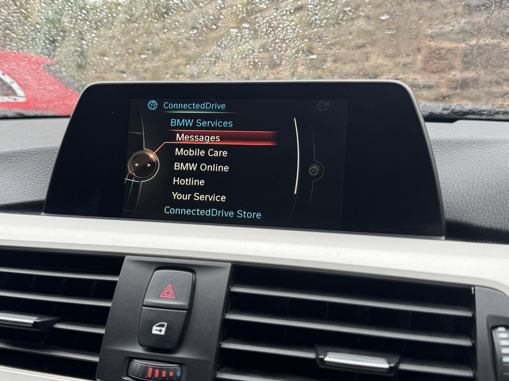 BMW 3 Series 2.0 330e 7.6kWh SE Saloon 4dr Petrol Plug-in Hybrid Auto Euro 6 (s/s) (252 ps)