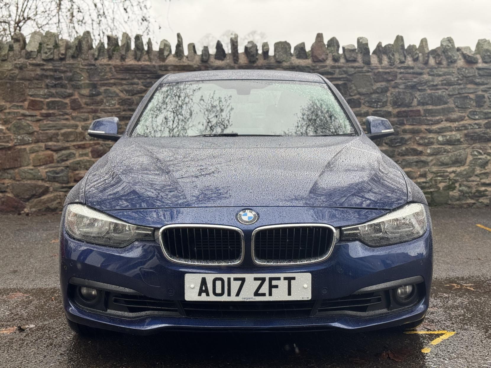 BMW 3 Series 2.0 330e 7.6kWh SE Saloon 4dr Petrol Plug-in Hybrid Auto Euro 6 (s/s) (252 ps)