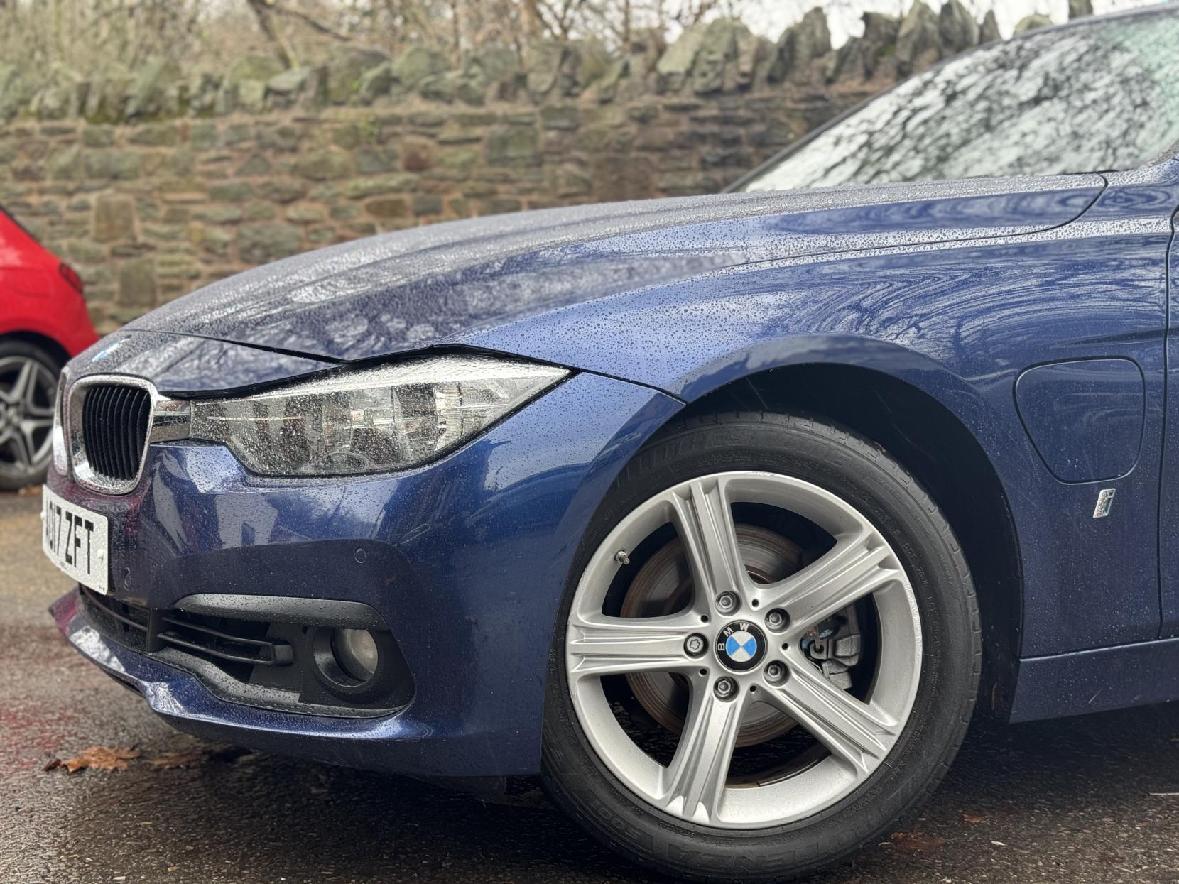 BMW 3 Series 2.0 330e 7.6kWh SE Saloon 4dr Petrol Plug-in Hybrid Auto Euro 6 (s/s) (252 ps)