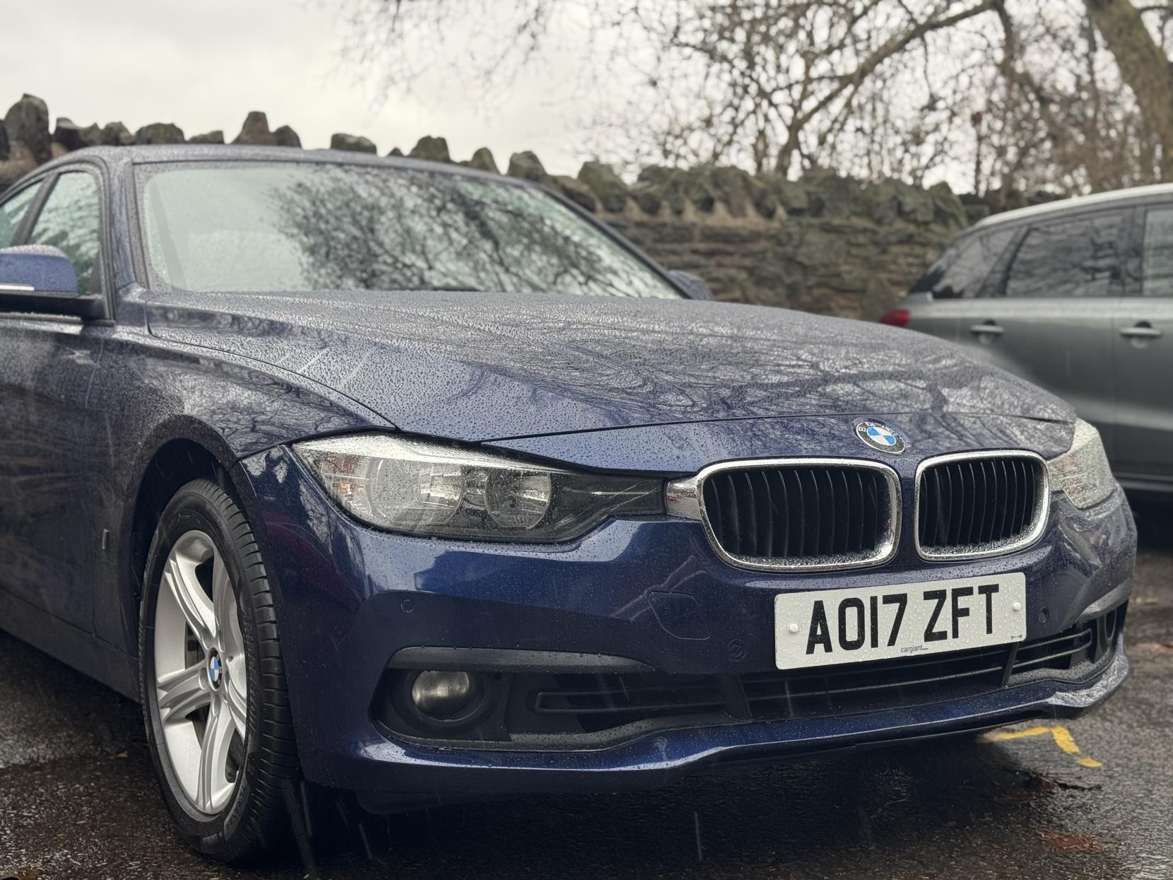 BMW 3 Series 2.0 330e 7.6kWh SE Saloon 4dr Petrol Plug-in Hybrid Auto Euro 6 (s/s) (252 ps)
