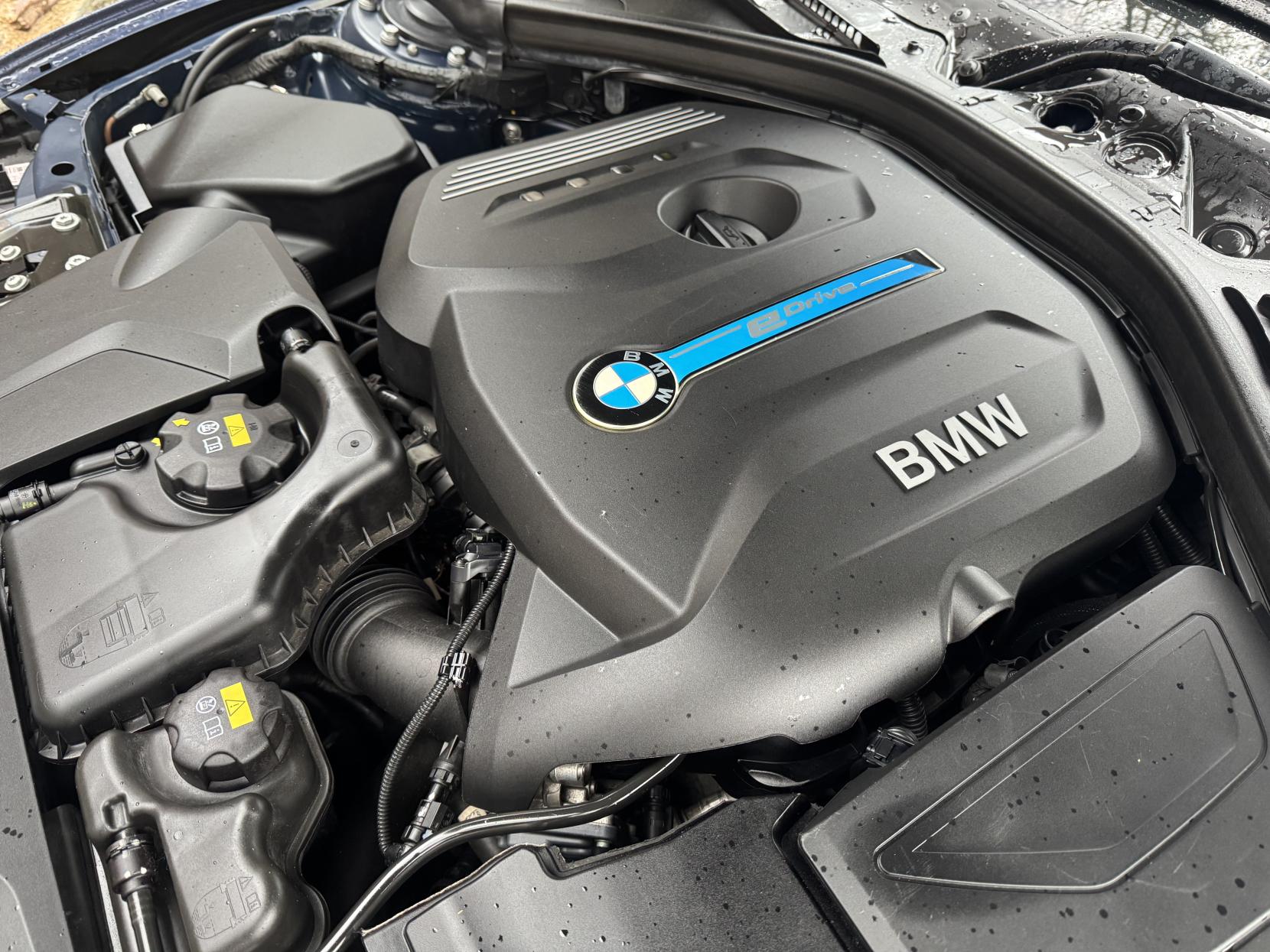 BMW 3 Series 2.0 330e 7.6kWh SE Saloon 4dr Petrol Plug-in Hybrid Auto Euro 6 (s/s) (252 ps)