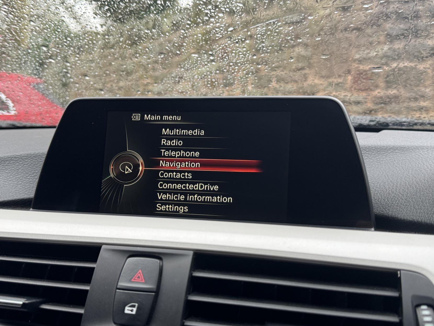 BMW 3 Series 2.0 330e 7.6kWh SE Saloon 4dr Petrol Plug-in Hybrid Auto Euro 6 (s/s) (252 ps)