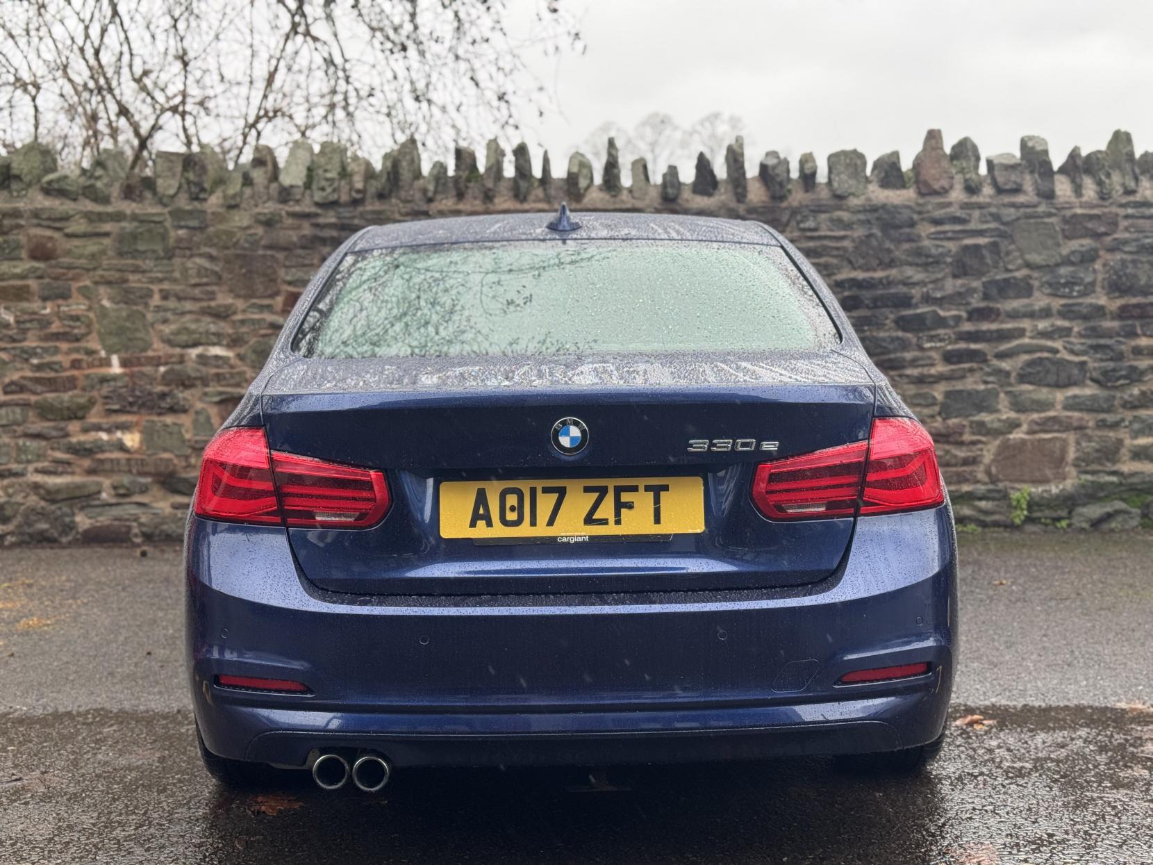BMW 3 Series 2.0 330e 7.6kWh SE Saloon 4dr Petrol Plug-in Hybrid Auto Euro 6 (s/s) (252 ps)