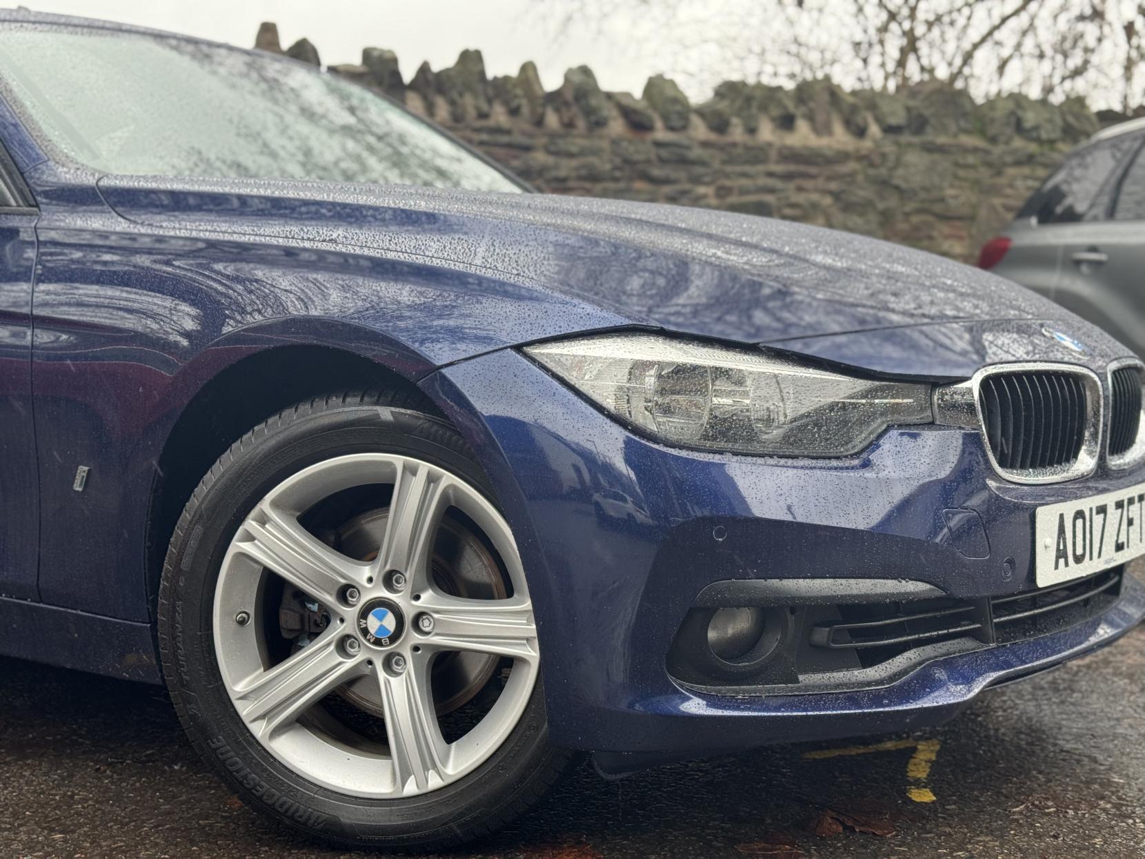 BMW 3 Series 2.0 330e 7.6kWh SE Saloon 4dr Petrol Plug-in Hybrid Auto Euro 6 (s/s) (252 ps)