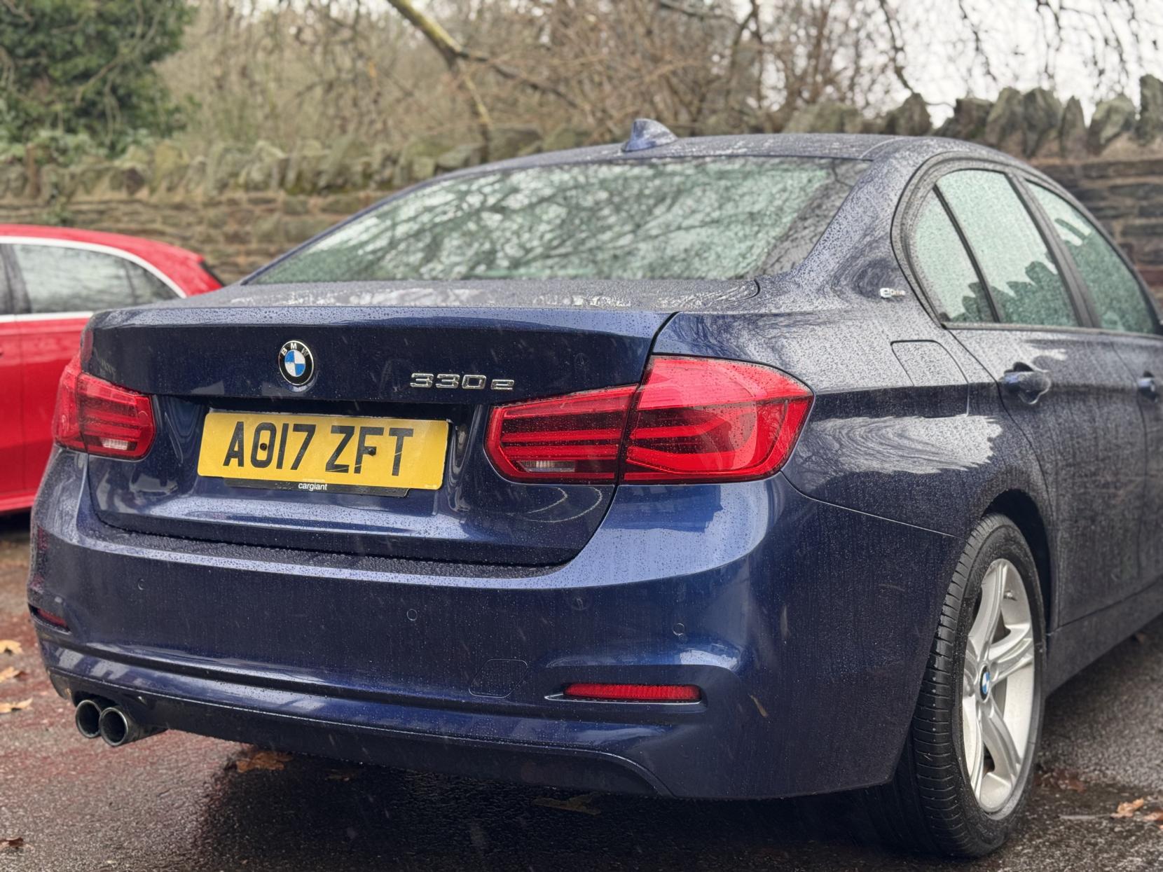 BMW 3 Series 2.0 330e 7.6kWh SE Saloon 4dr Petrol Plug-in Hybrid Auto Euro 6 (s/s) (252 ps)
