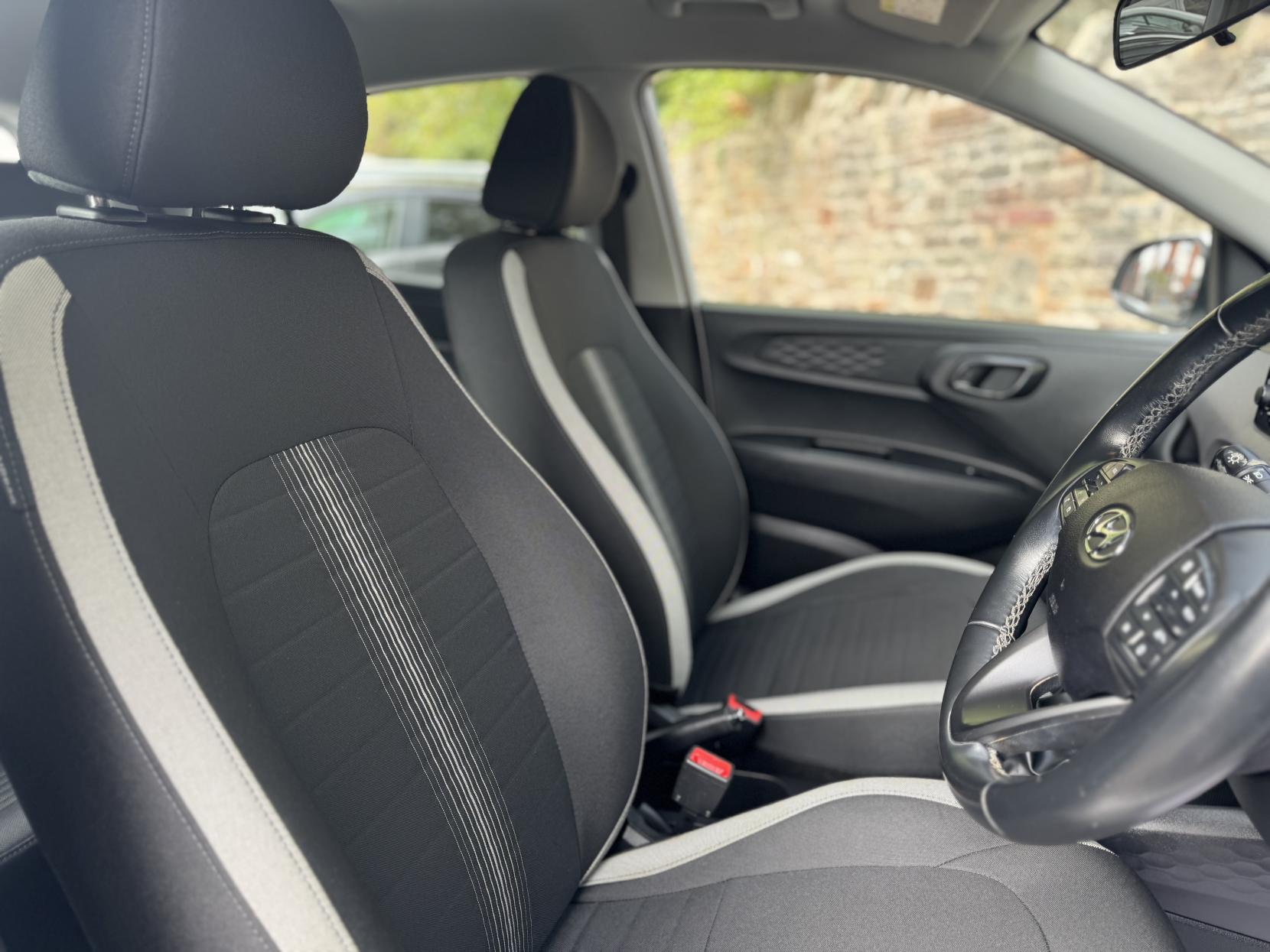 Hyundai i10 1.0 SE Connect Hatchback 5dr Petrol Manual Euro 6 (s/s) (67 ps)