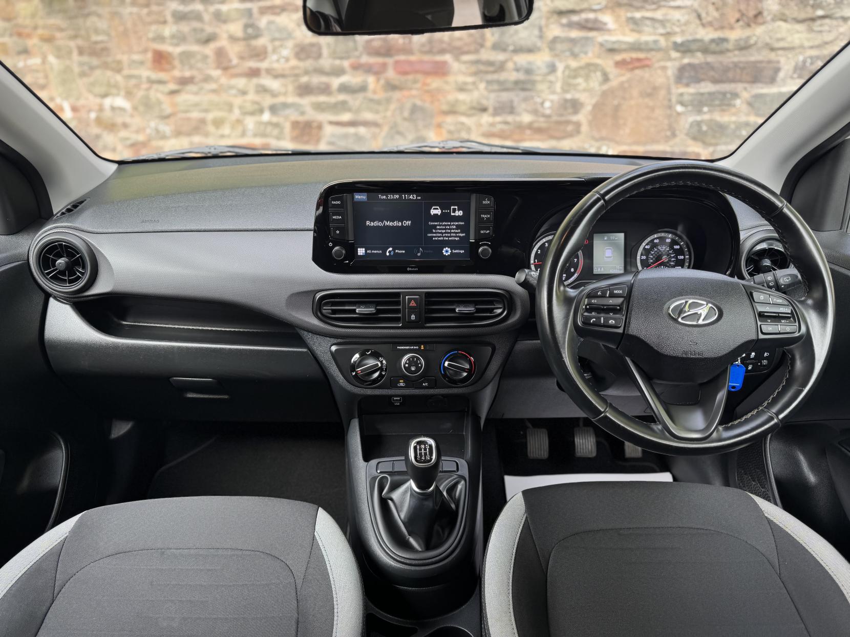 Hyundai i10 1.0 SE Connect Hatchback 5dr Petrol Manual Euro 6 (s/s) (67 ps)