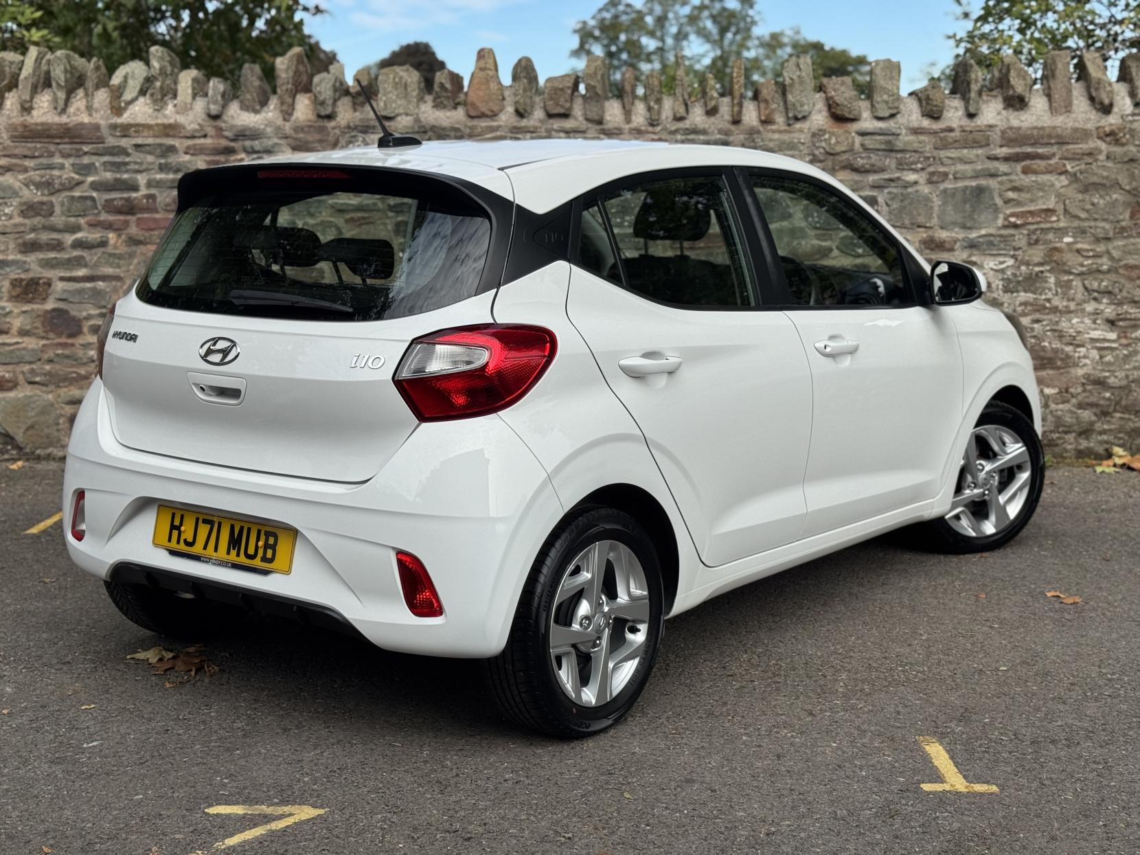 Hyundai i10 1.0 SE Connect Hatchback 5dr Petrol Manual Euro 6 (s/s) (67 ps)