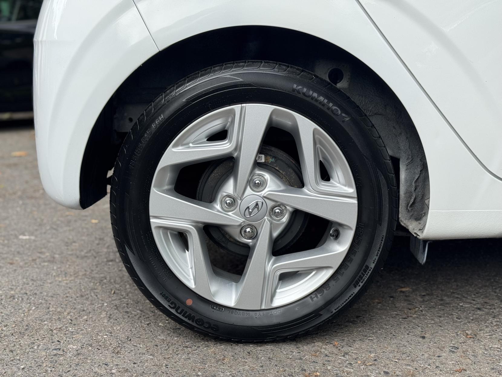 Hyundai i10 1.0 SE Connect Hatchback 5dr Petrol Manual Euro 6 (s/s) (67 ps)