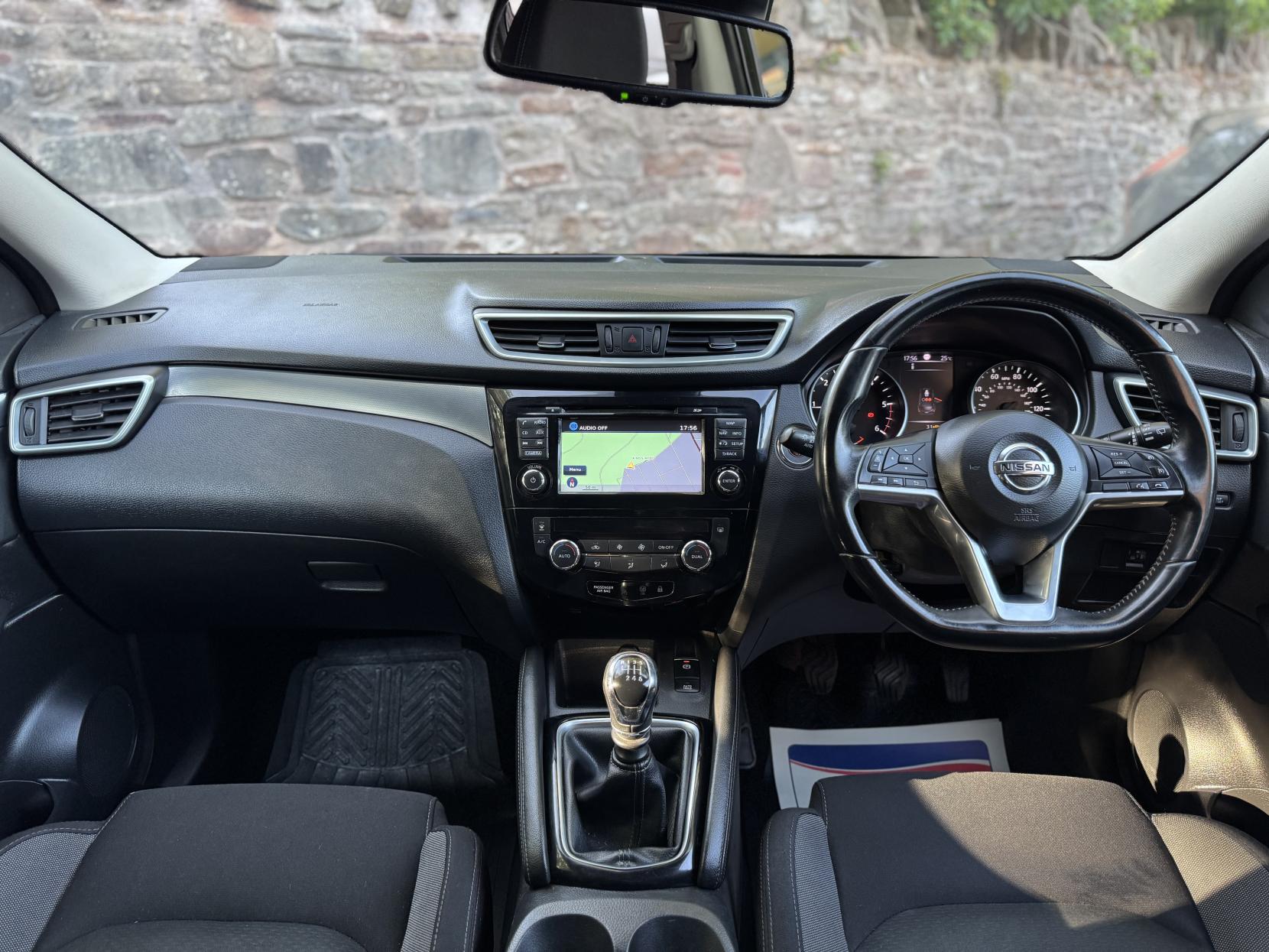 Nissan Qashqai 1.5 dCi N-Connecta SUV 5dr Diesel Manual Euro 6 (s/s) (110 ps)
