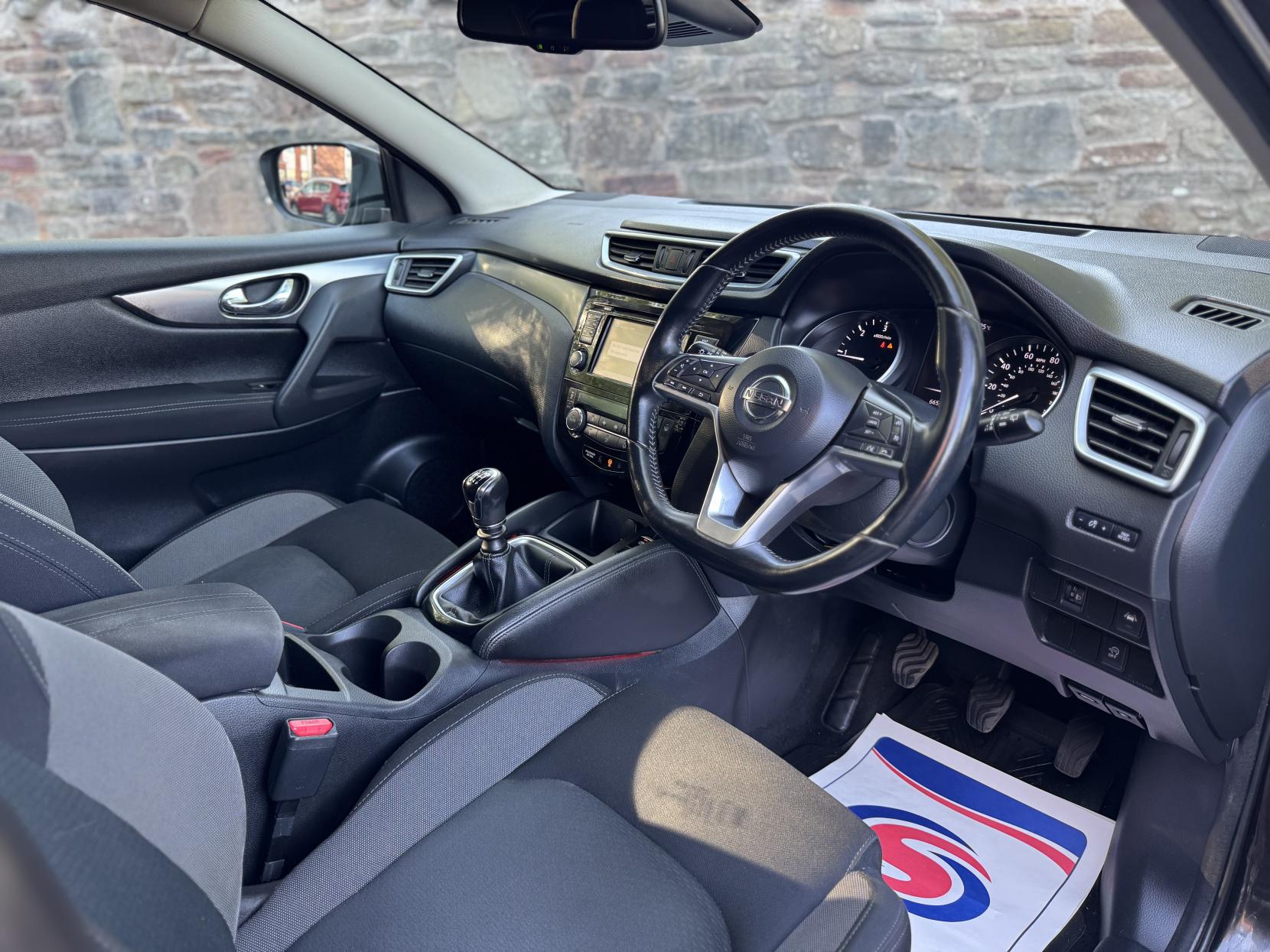 Nissan Qashqai 1.5 dCi N-Connecta SUV 5dr Diesel Manual Euro 6 (s/s) (110 ps)