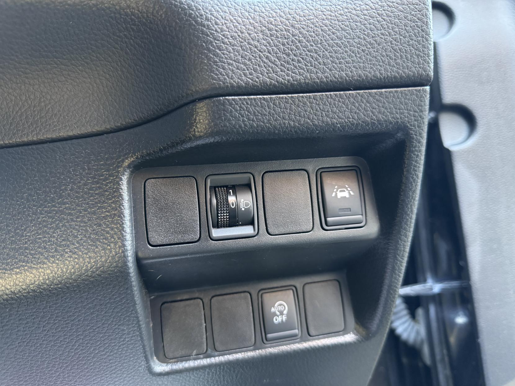 Nissan Qashqai 1.5 dCi N-Connecta SUV 5dr Diesel Manual Euro 6 (s/s) (110 ps)