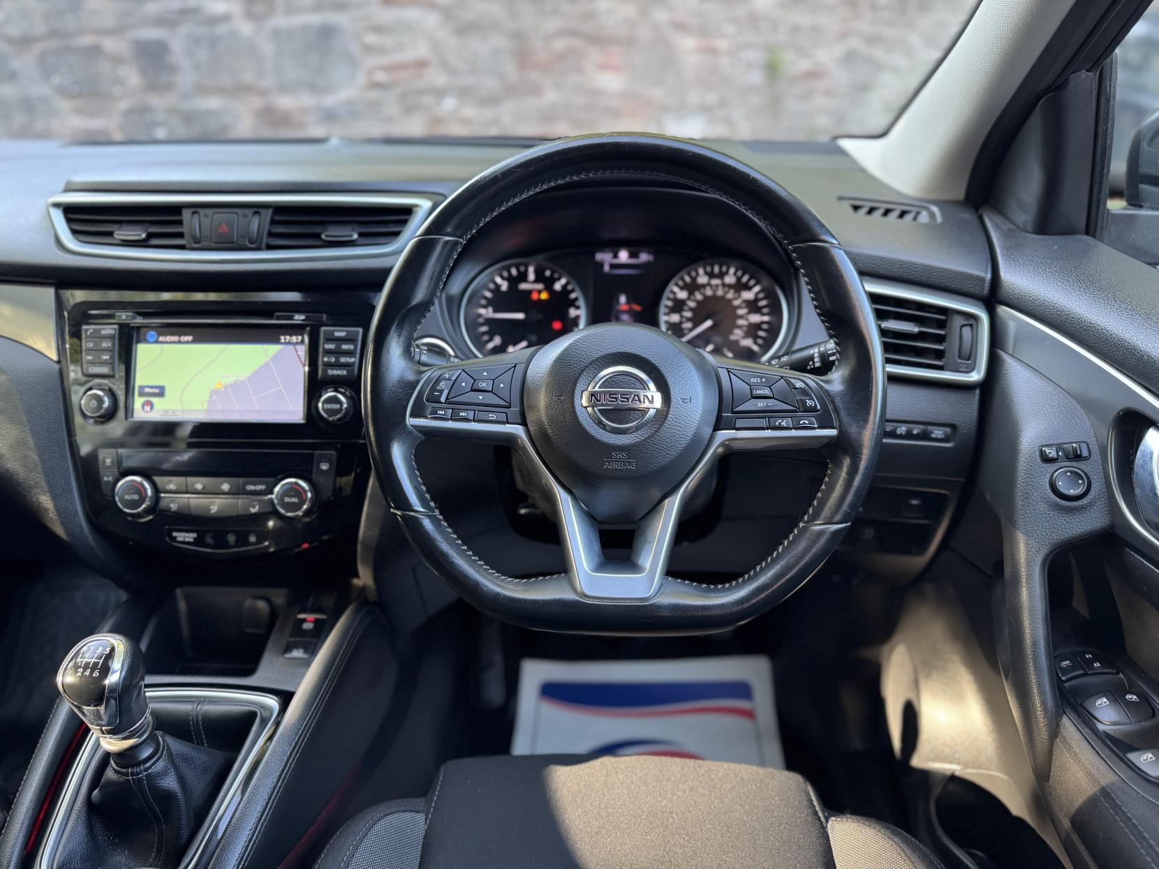 Nissan Qashqai 1.5 dCi N-Connecta SUV 5dr Diesel Manual Euro 6 (s/s) (110 ps)