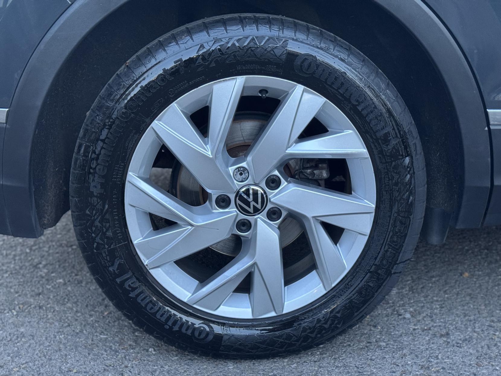 Volkswagen Tiguan 2.0 TDI Life SUV 5dr Diesel DSG Euro 6 (s/s) (150 ps)