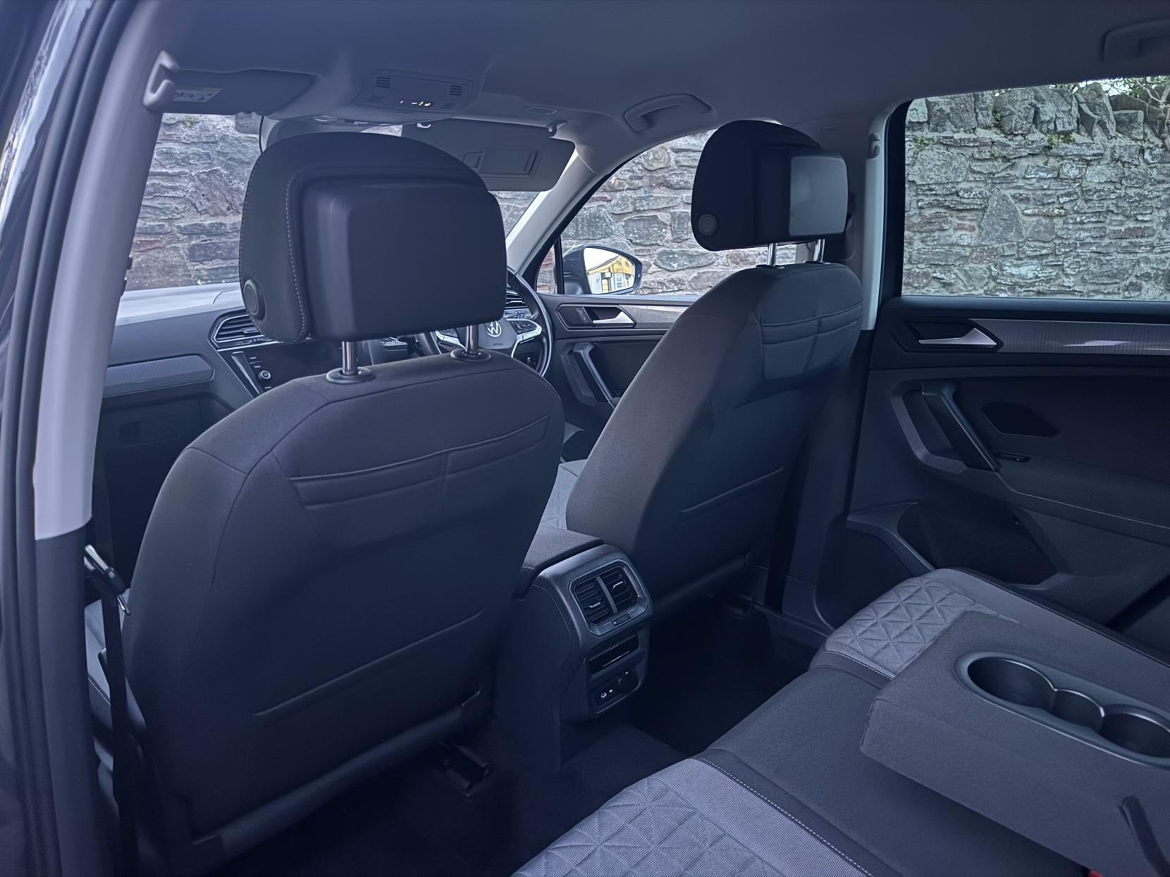 Volkswagen Tiguan 2.0 TDI Life SUV 5dr Diesel DSG Euro 6 (s/s) (150 ps)