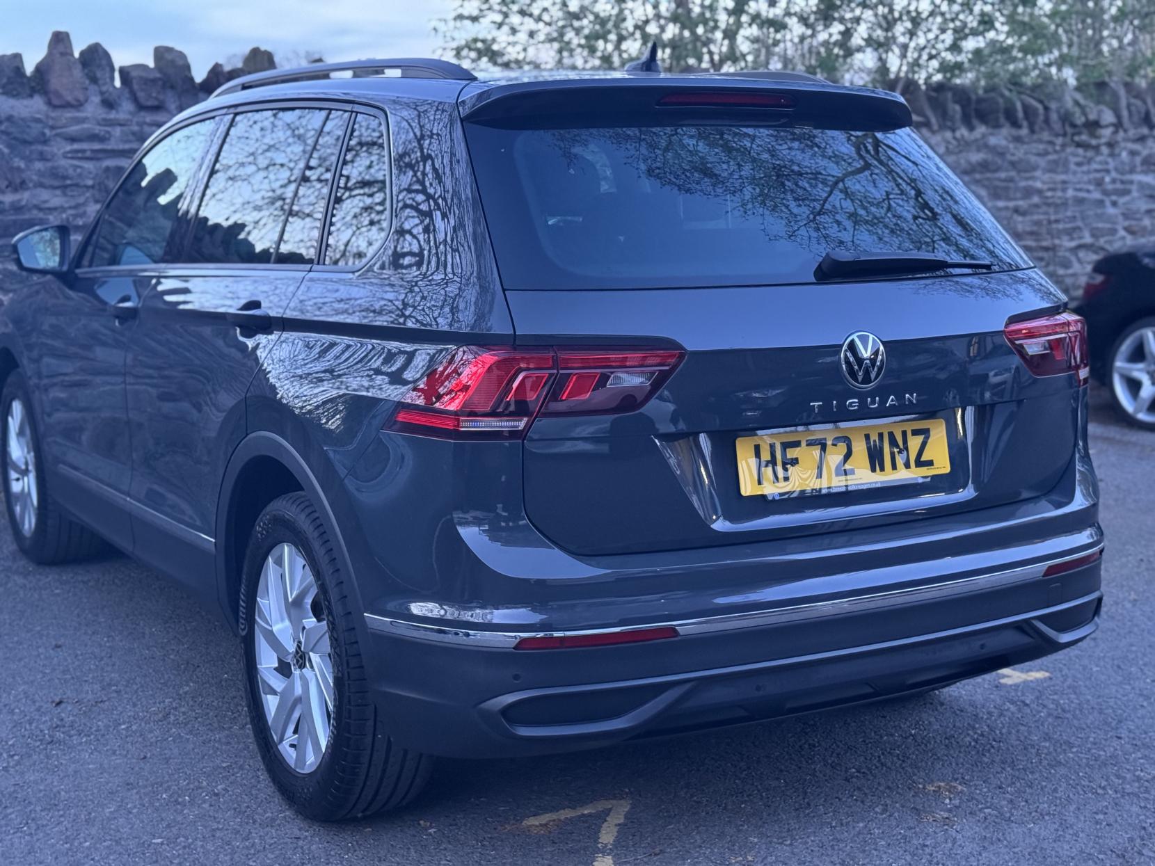 Volkswagen Tiguan 2.0 TDI Life SUV 5dr Diesel DSG Euro 6 (s/s) (150 ps)