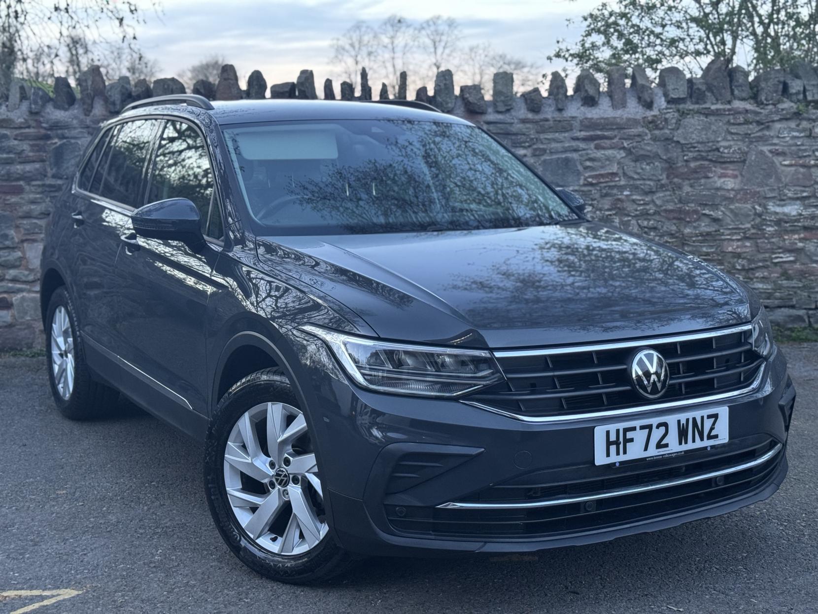 Volkswagen Tiguan 2.0 TDI Life SUV 5dr Diesel DSG Euro 6 (s/s) (150 ps)