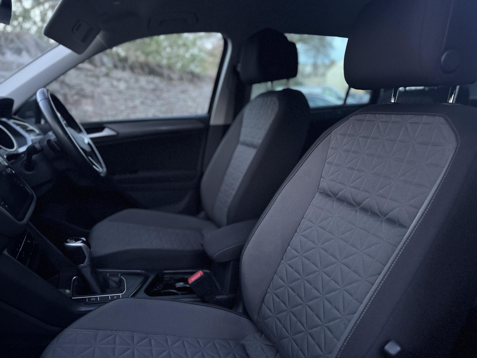 Volkswagen Tiguan 2.0 TDI Life SUV 5dr Diesel DSG Euro 6 (s/s) (150 ps)