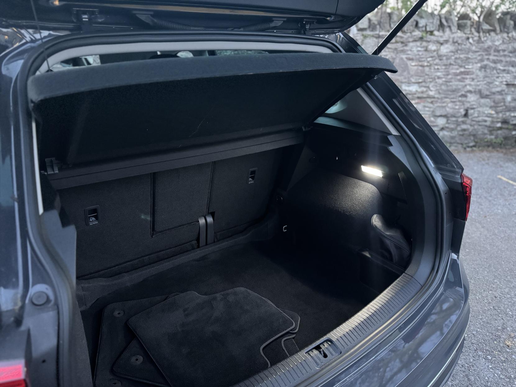 Volkswagen Tiguan 2.0 TDI Life SUV 5dr Diesel DSG Euro 6 (s/s) (150 ps)